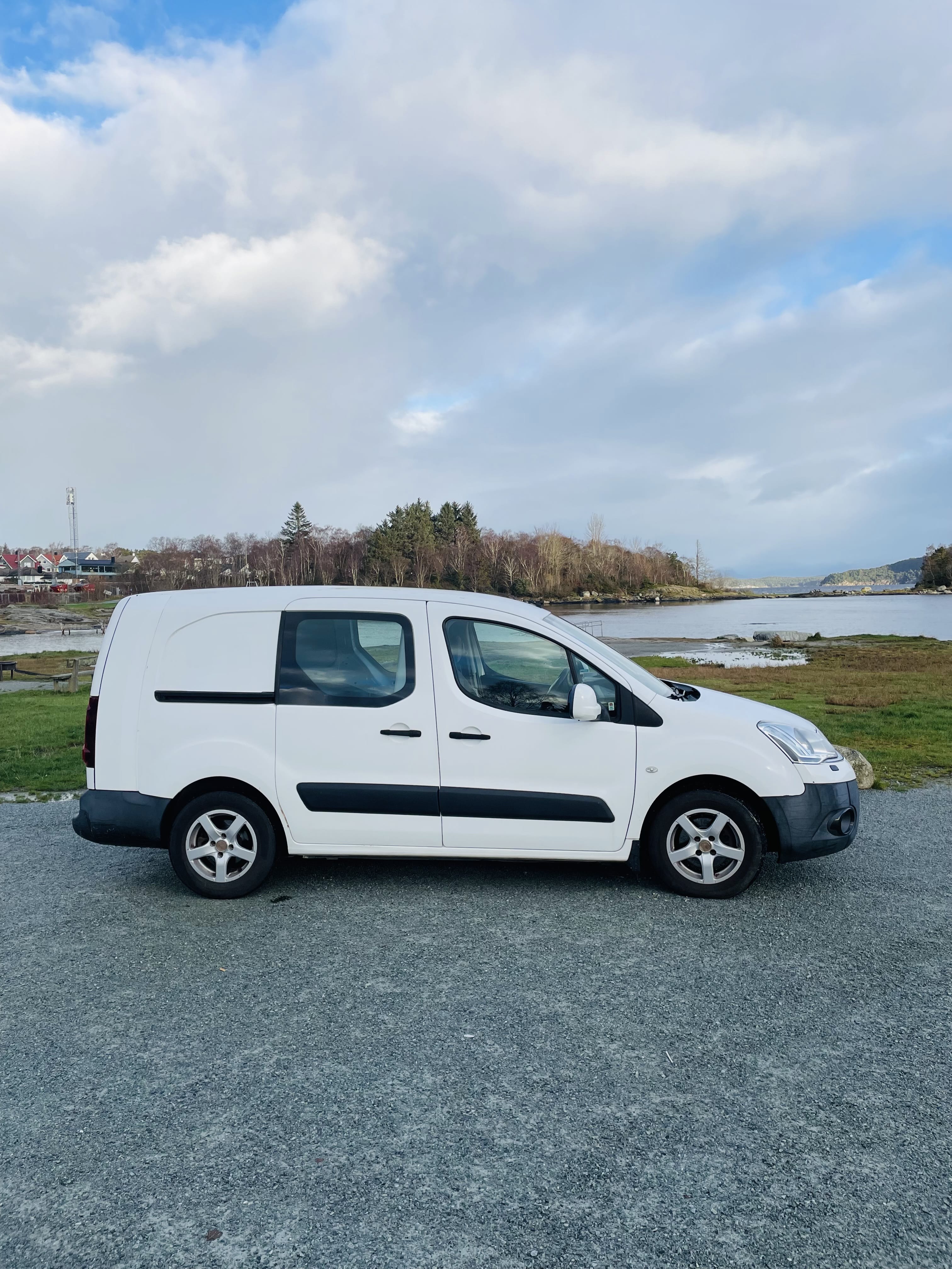 Citroen Berlingo with Bluetooth audio