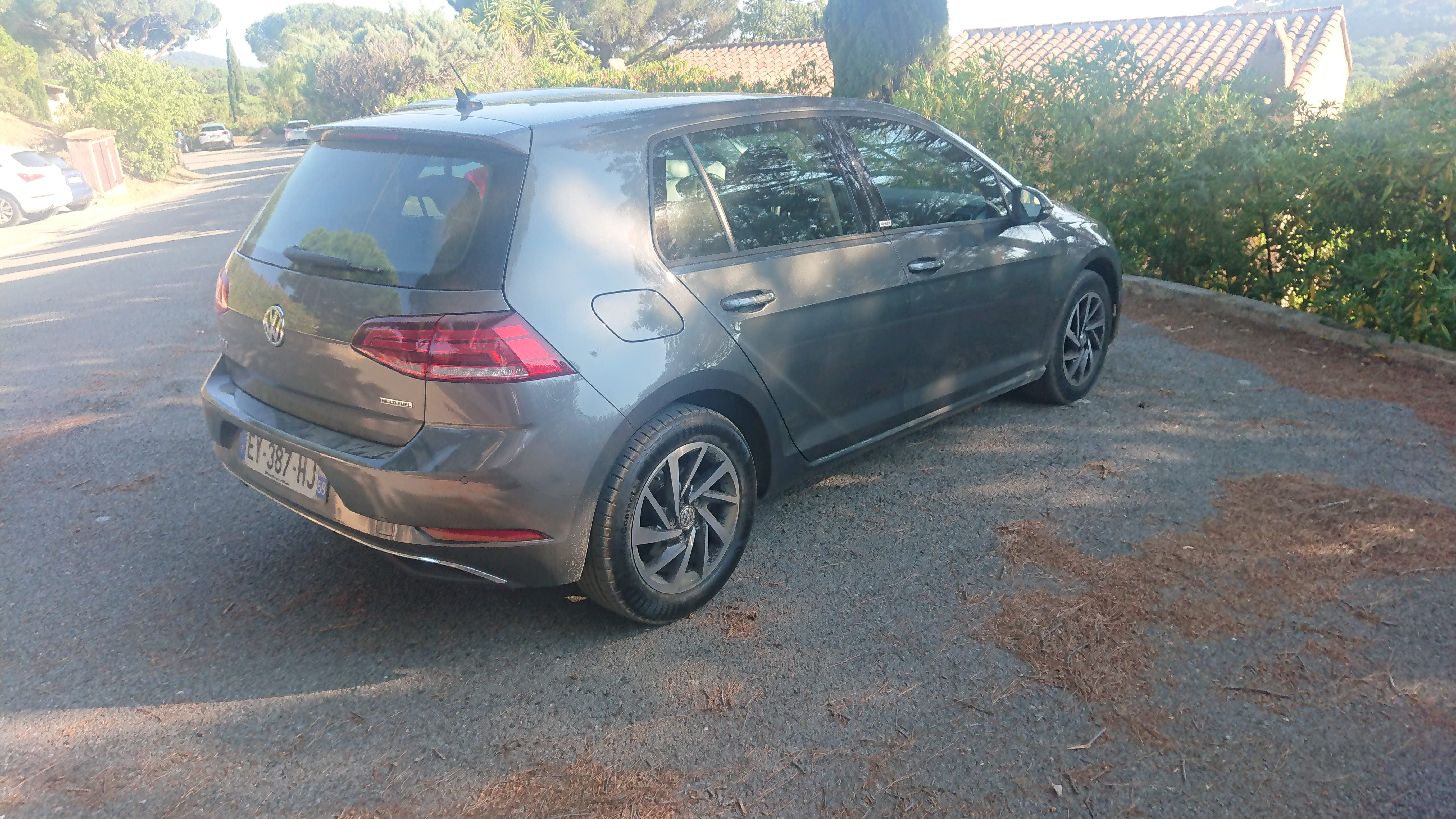 Volkswagen Golf avec GPS