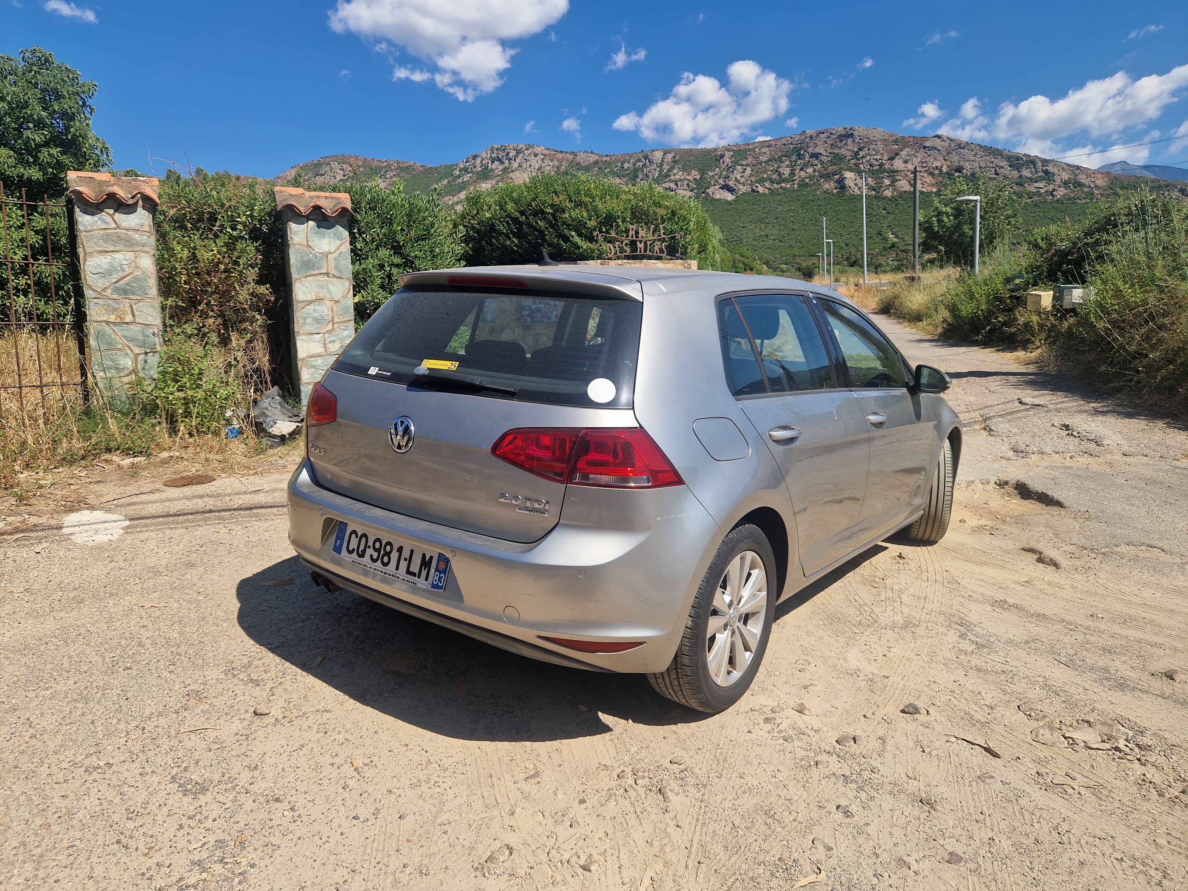 Volkswagen Golf avec GPS