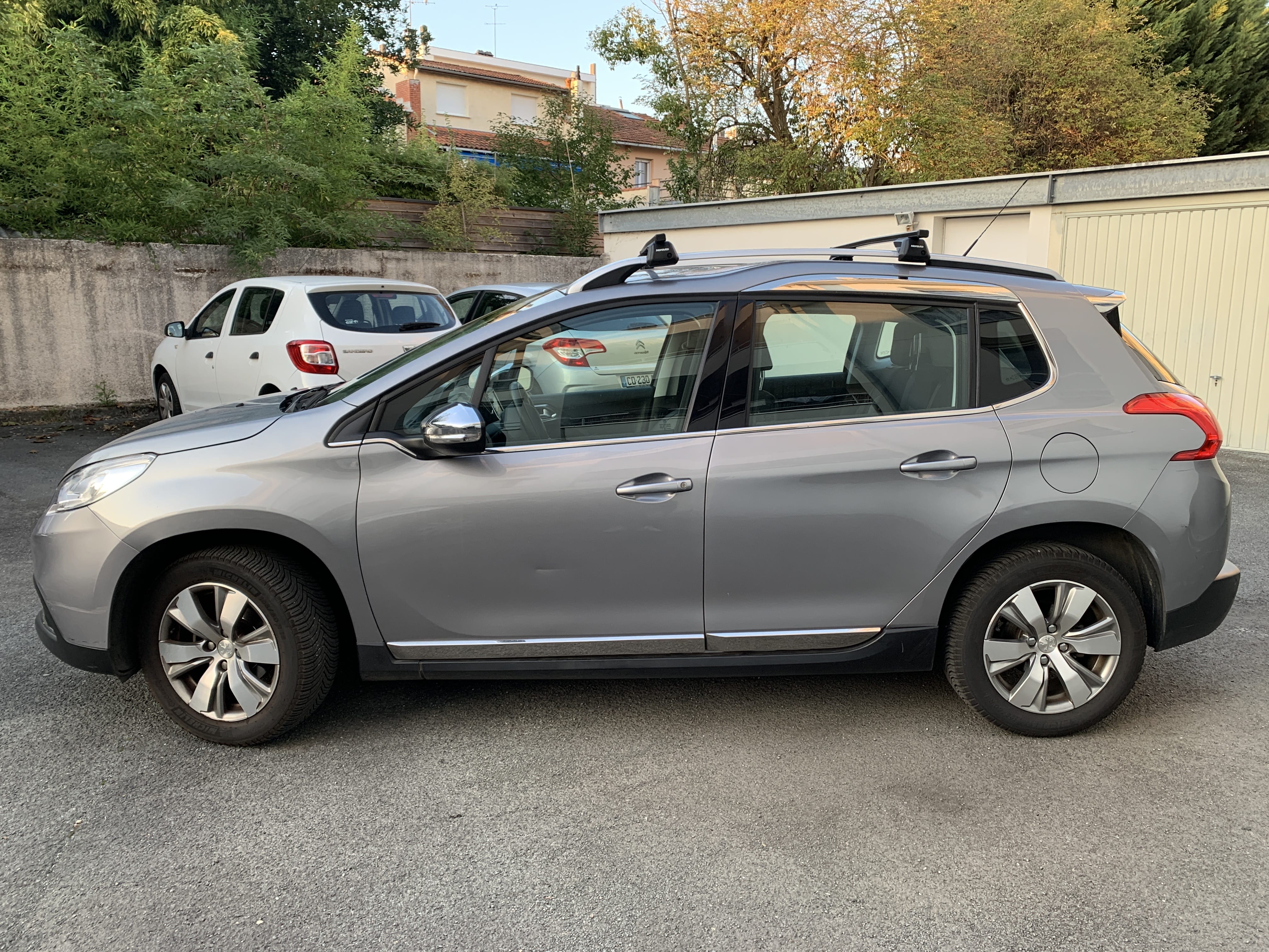 Peugeot 2008 avec Climatisation