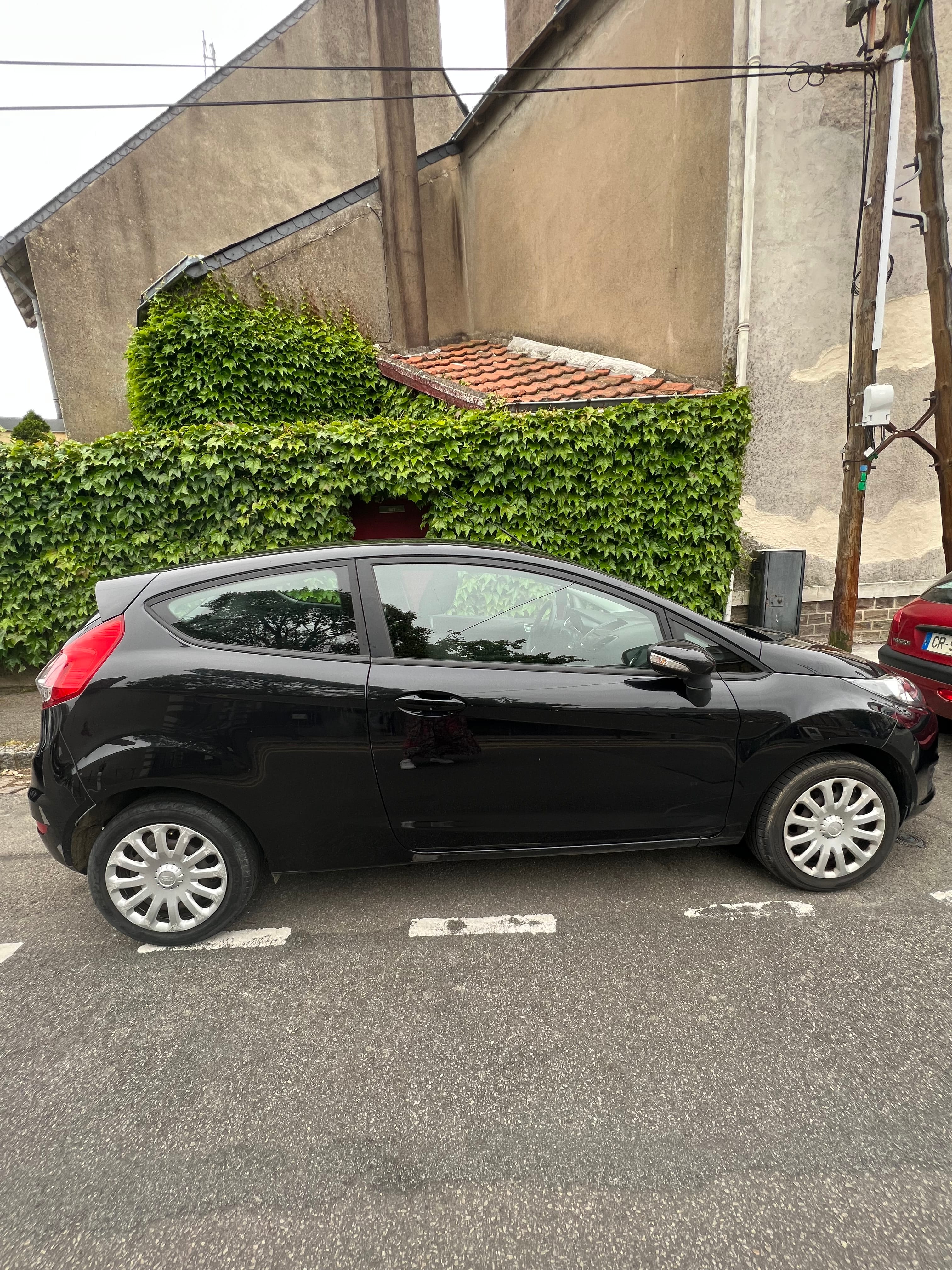 Ford Fiesta avec Climatisation