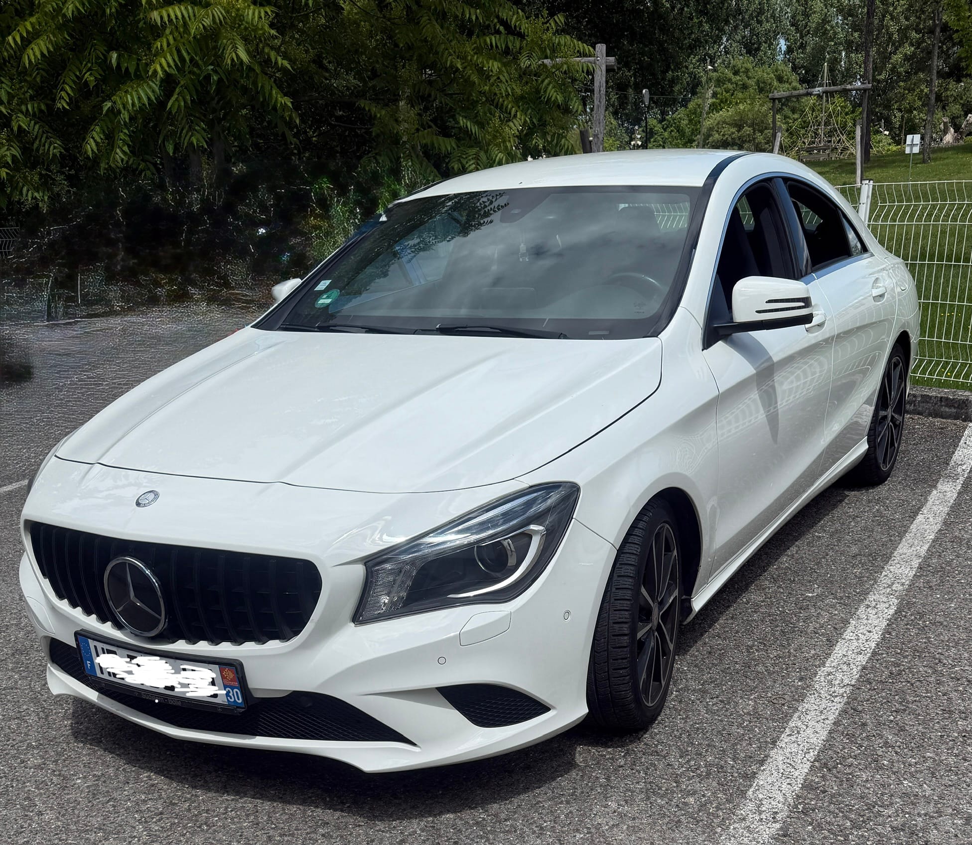 Mercedes-Benz CLA 180 avec GPS