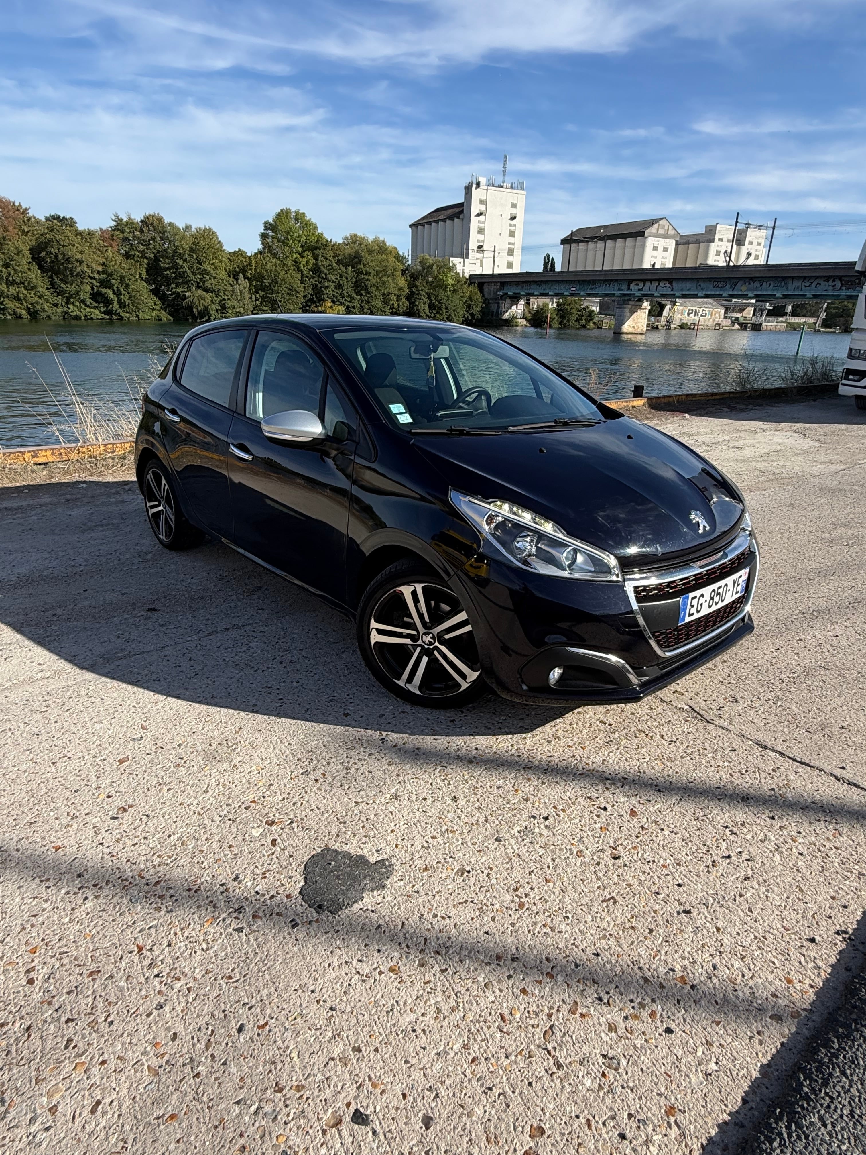 Peugeot 208, 2016, Diesel
