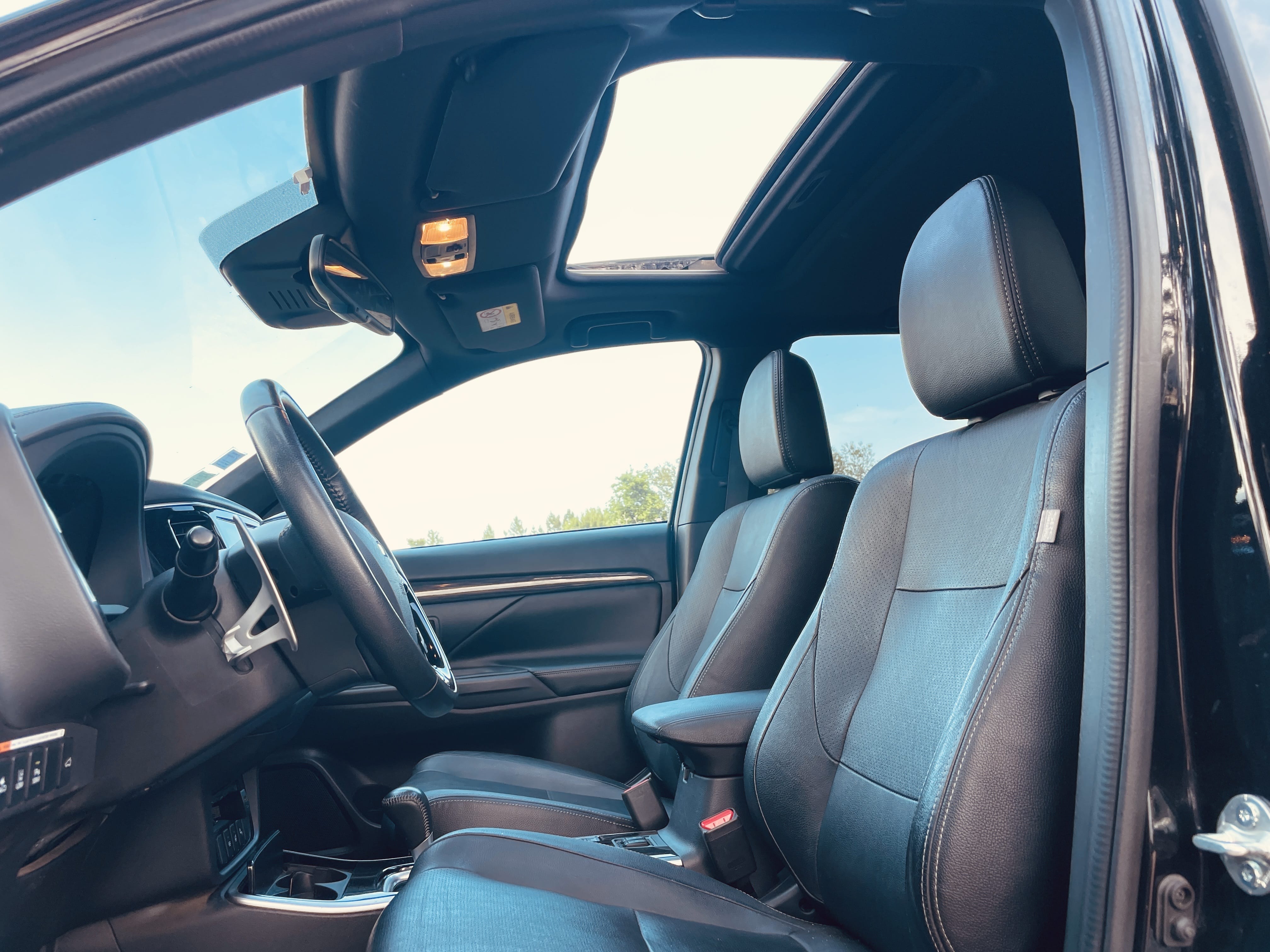 Mitsubishi Outlander 2.2 DID Black Collection avec Siège bébé