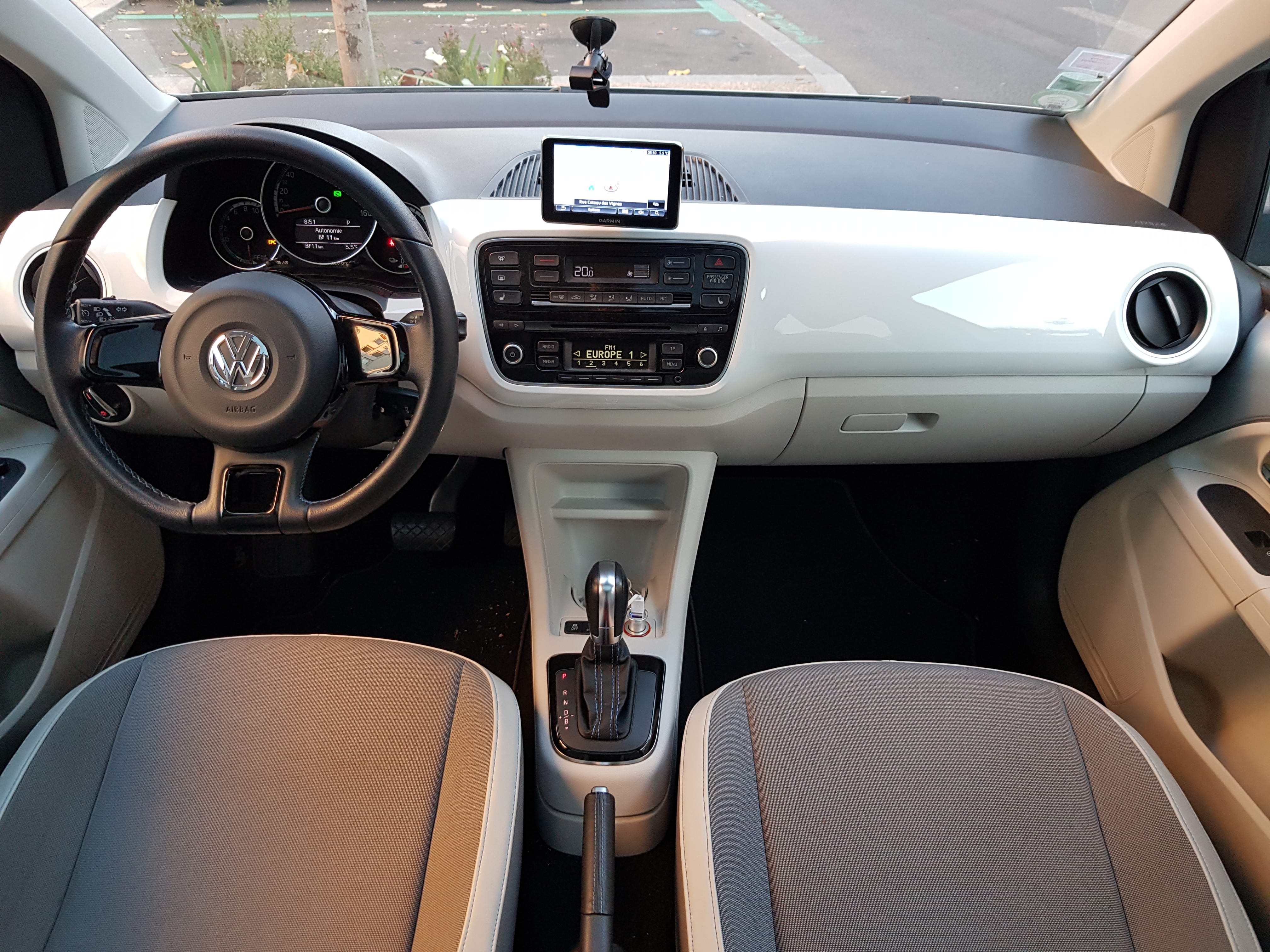 Volkswagen e-Up ! électrique avec GPS