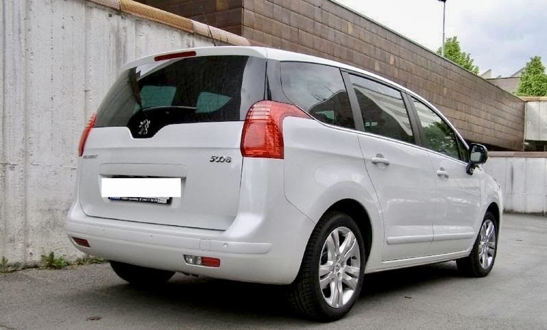 Peugeot 5008 7 places BLANC NACRÉ HDI performant économique CLIM AUTO GPS HIFI USB TOIT PANO avec Climatisation