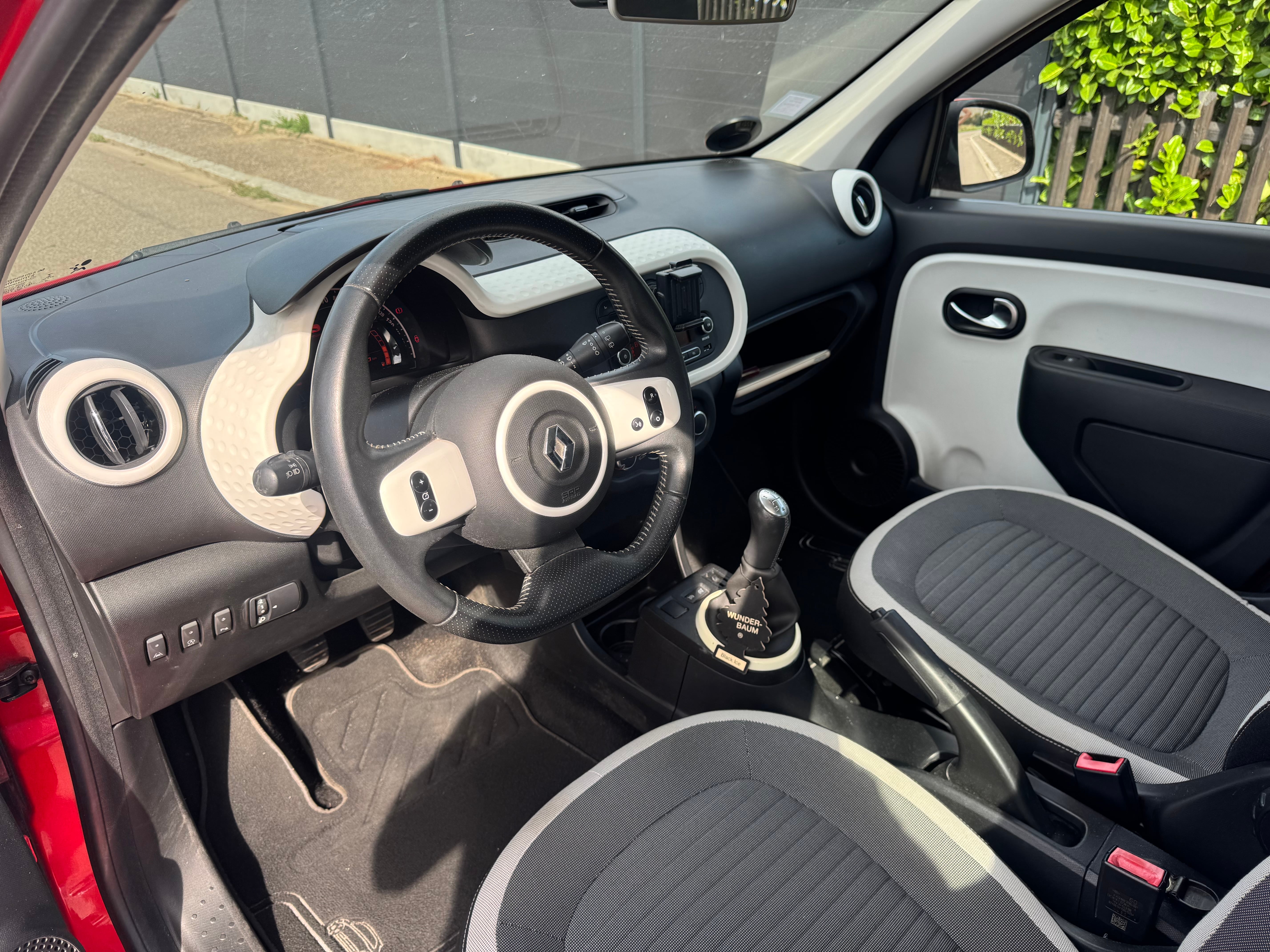 Renault Twingo III avec Audio Bluetooth