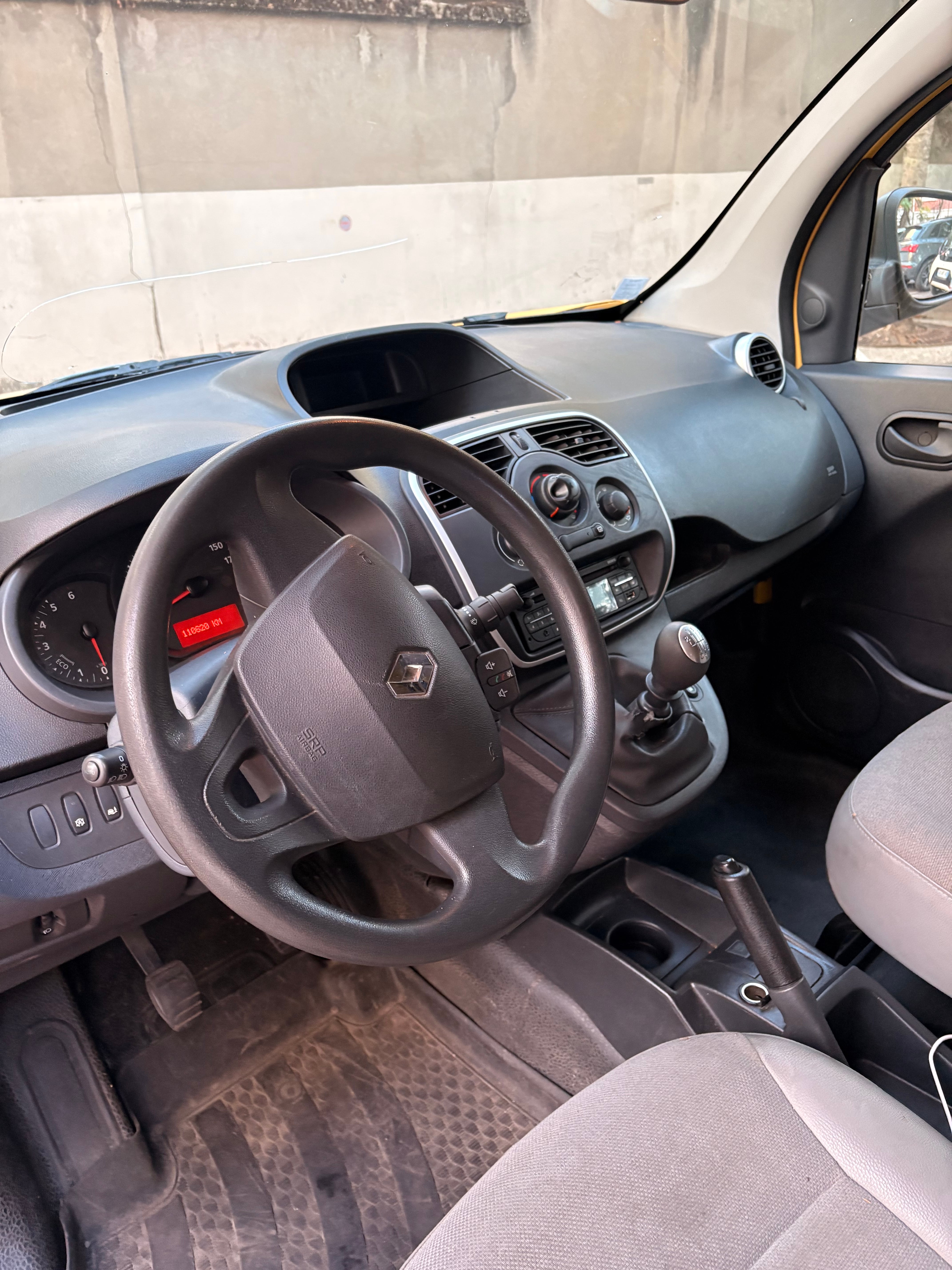 Renault Kangoo Van avec Entrée audio / iPod