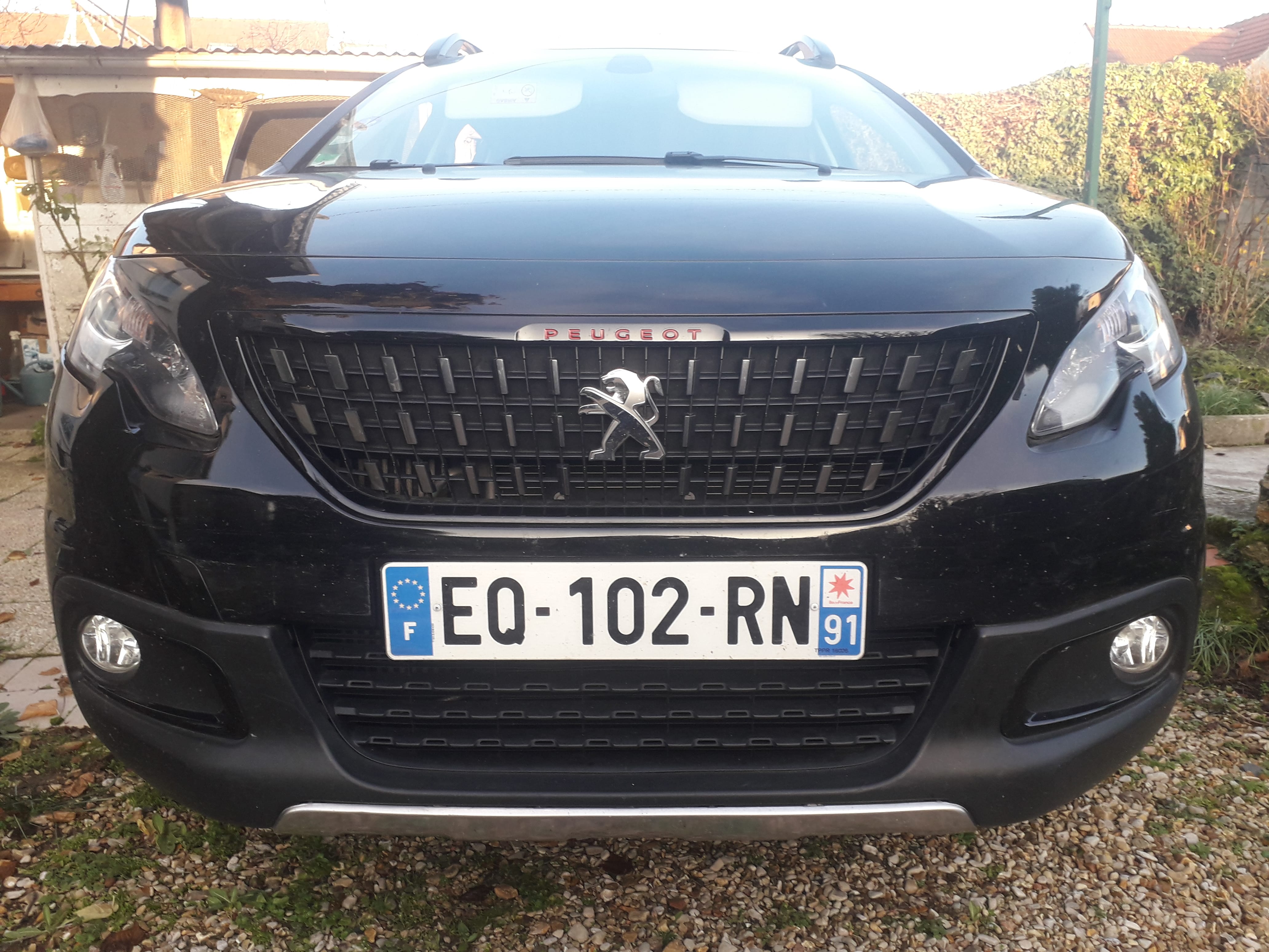 Peugeot 2008 1.2 PURETECH 110CH GT LINE avec Entrée audio / iPod