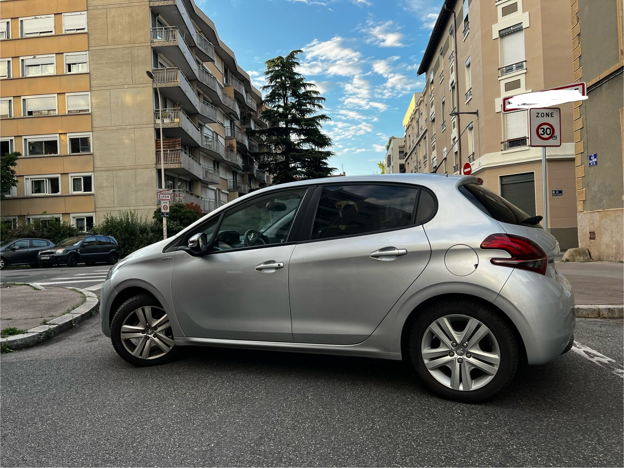 Peugeot 208 avec Climatisation