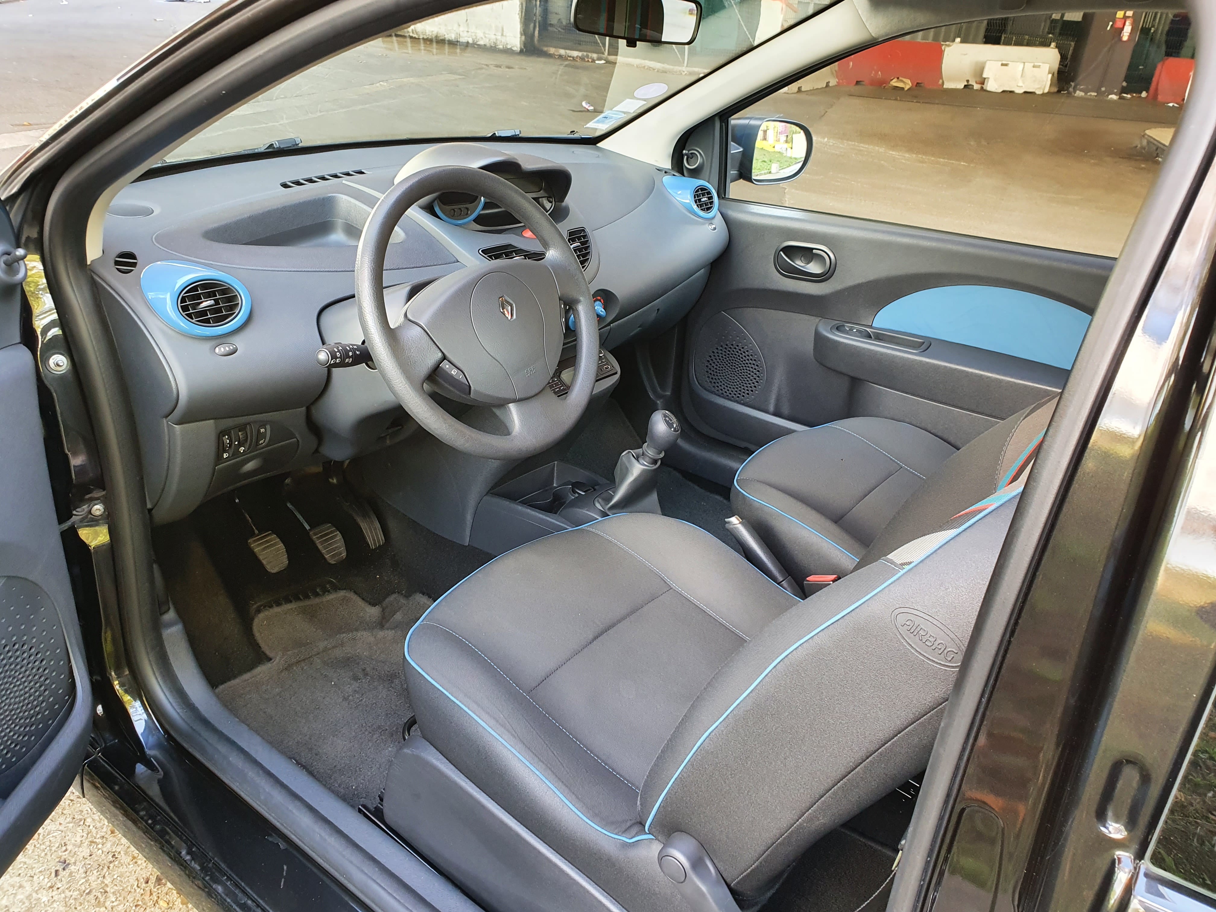 Renault Twingo avec Siège bébé