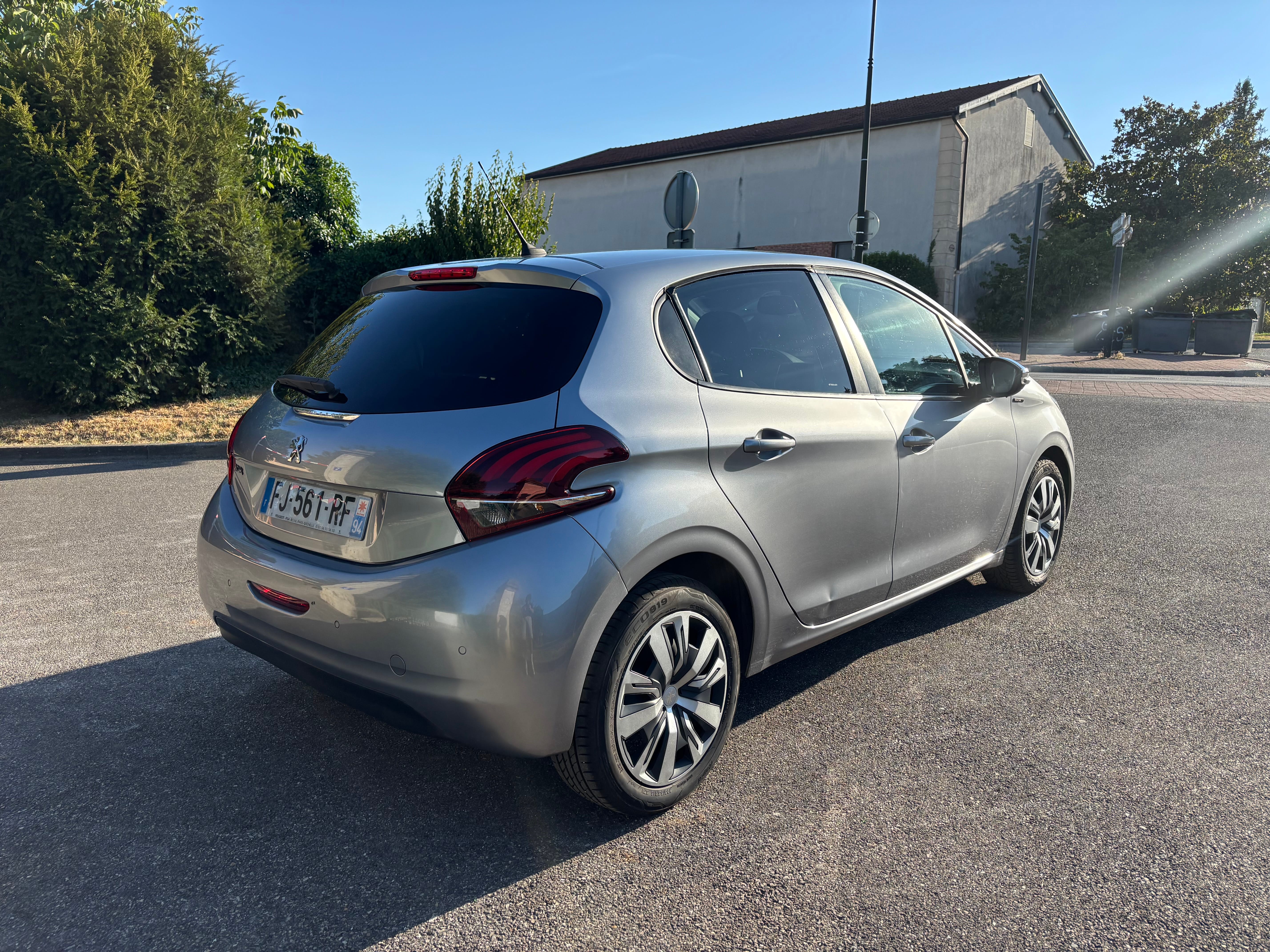 Peugeot 208 Carplay avec Apple CarPlay