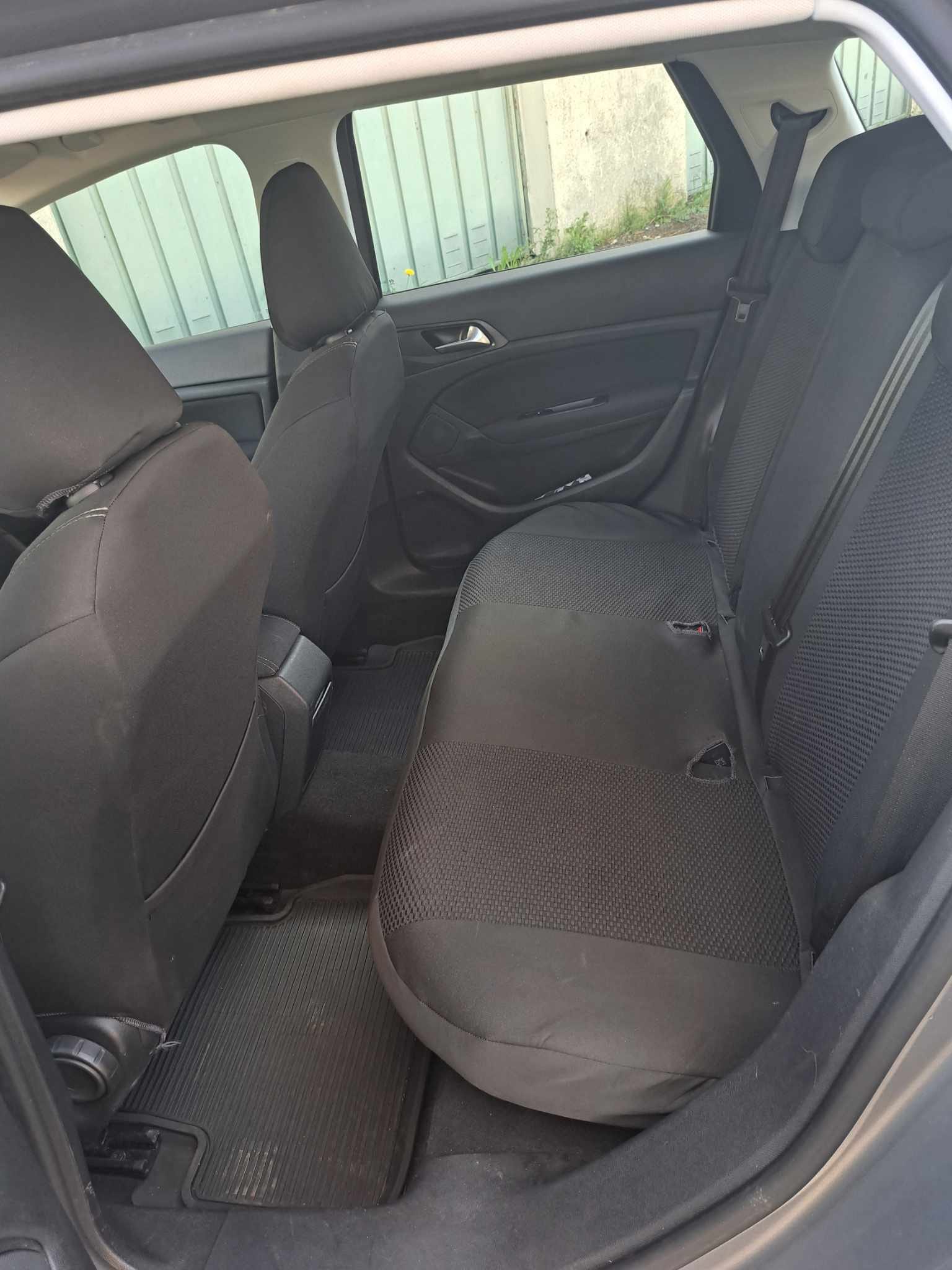 Peugeot 308 SW 130ch EAT8 Allure Business avec Android Auto