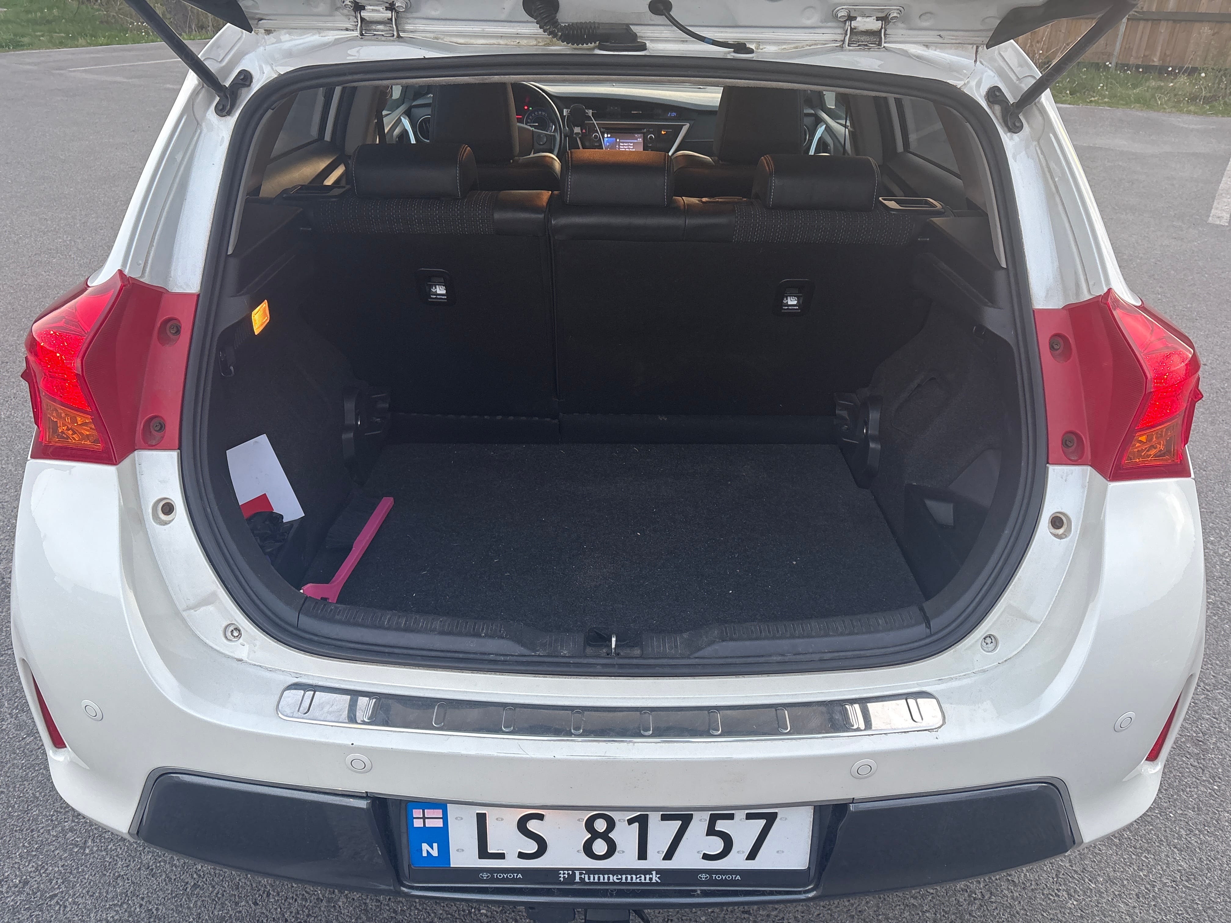 Toyota Auris Hybrid med Bluetooth audio