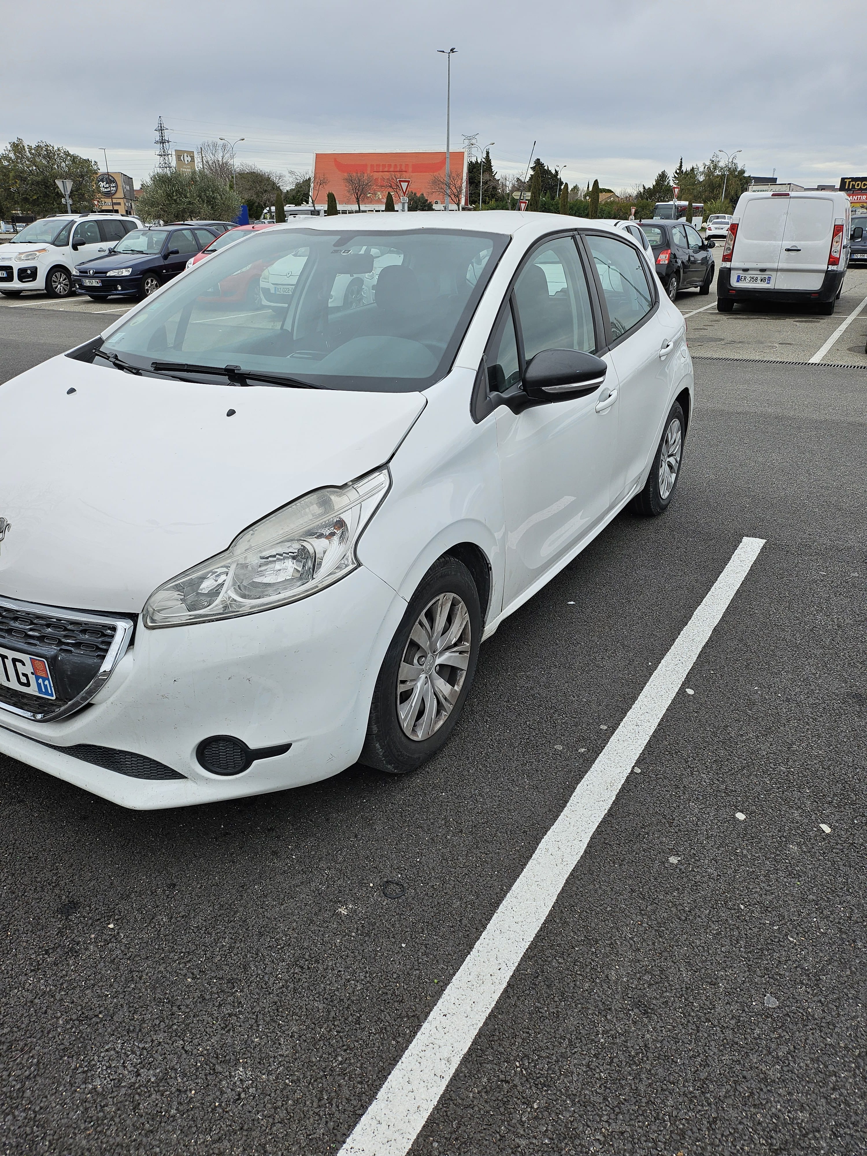 Peugeot 208 Société, 2014, Diesel