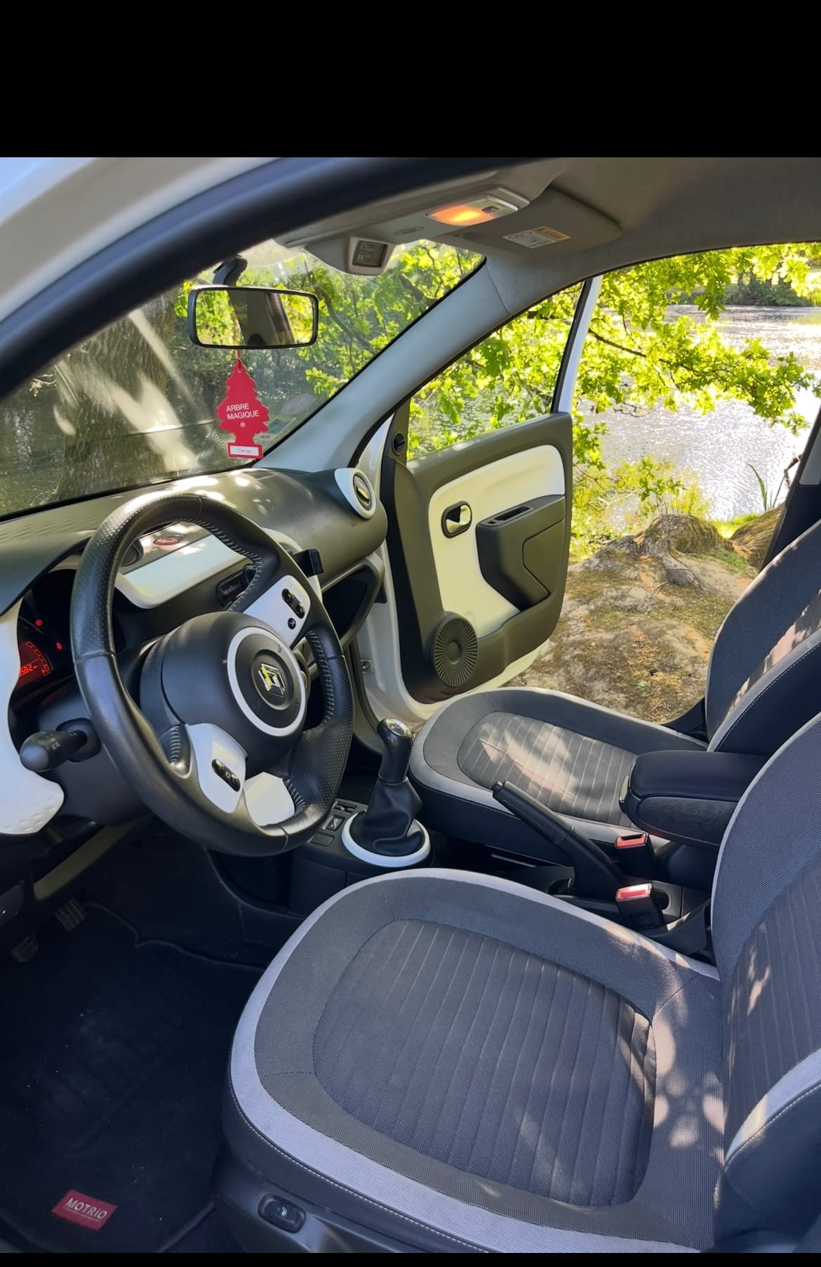 Renault Twingo III avec Port USB