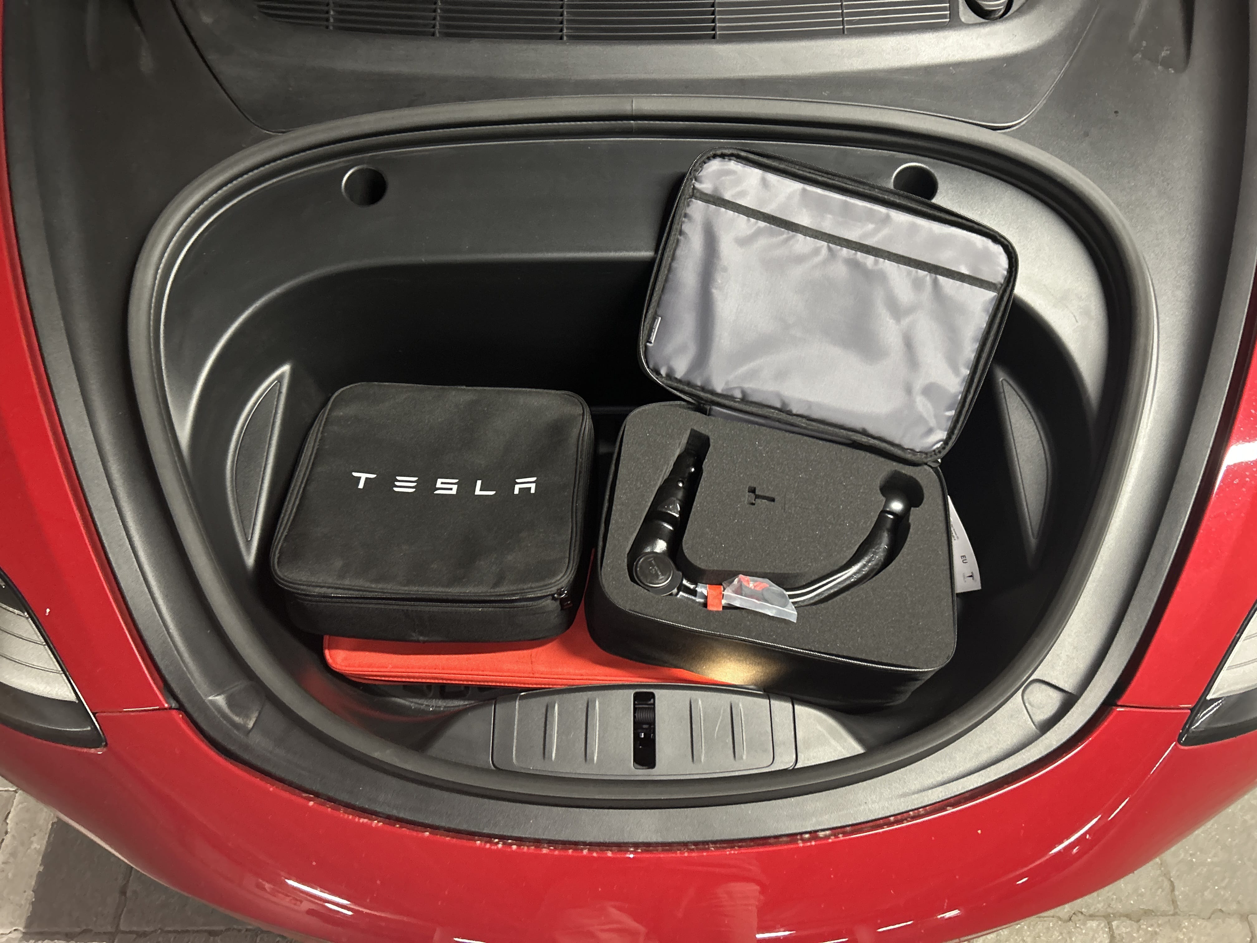 Tesla Model 3 with Audio / iPod input
