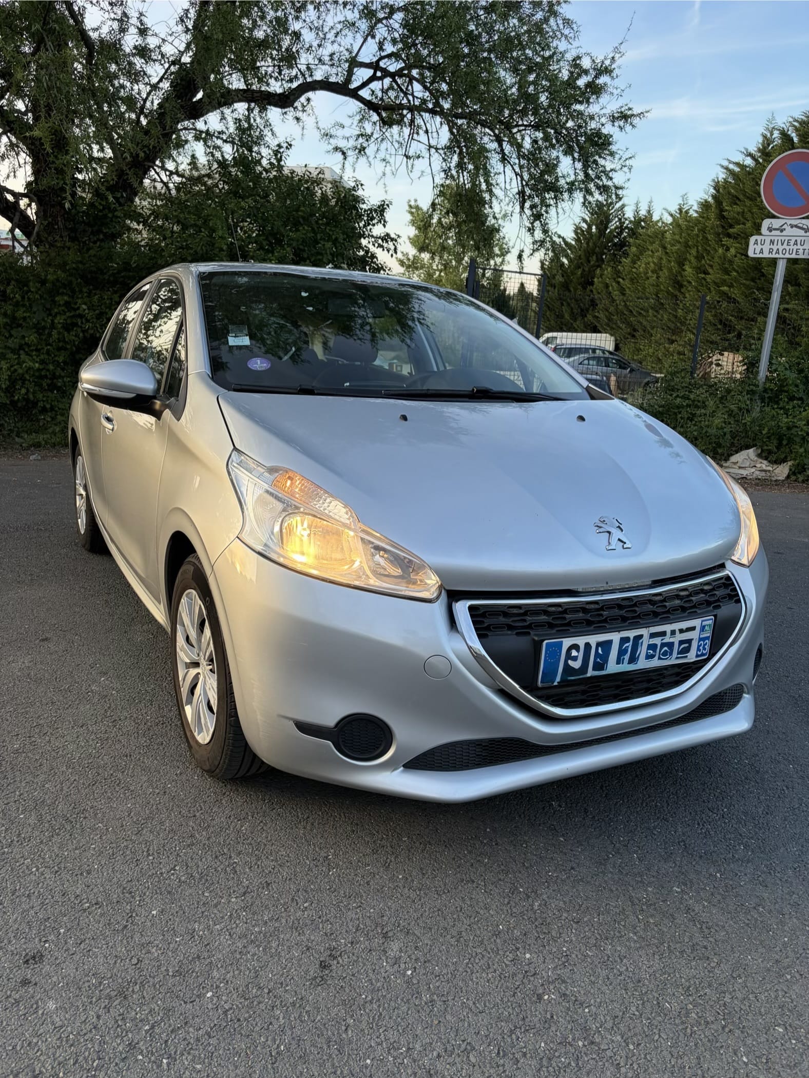 Peugeot 208 Propre et Économique, 2012, Essence 95