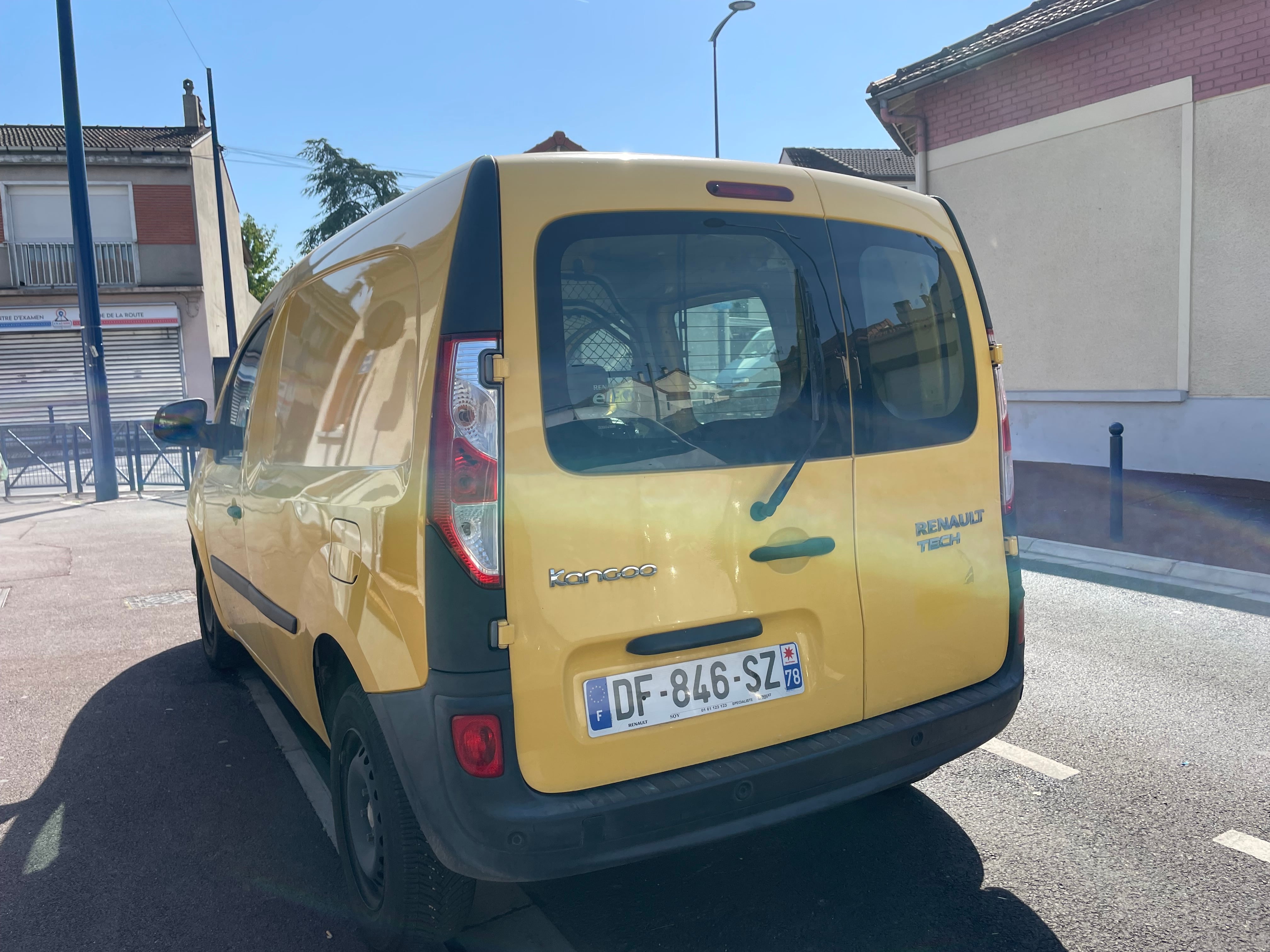 Renault Kangoo Fourgon avec Entrée audio / iPod