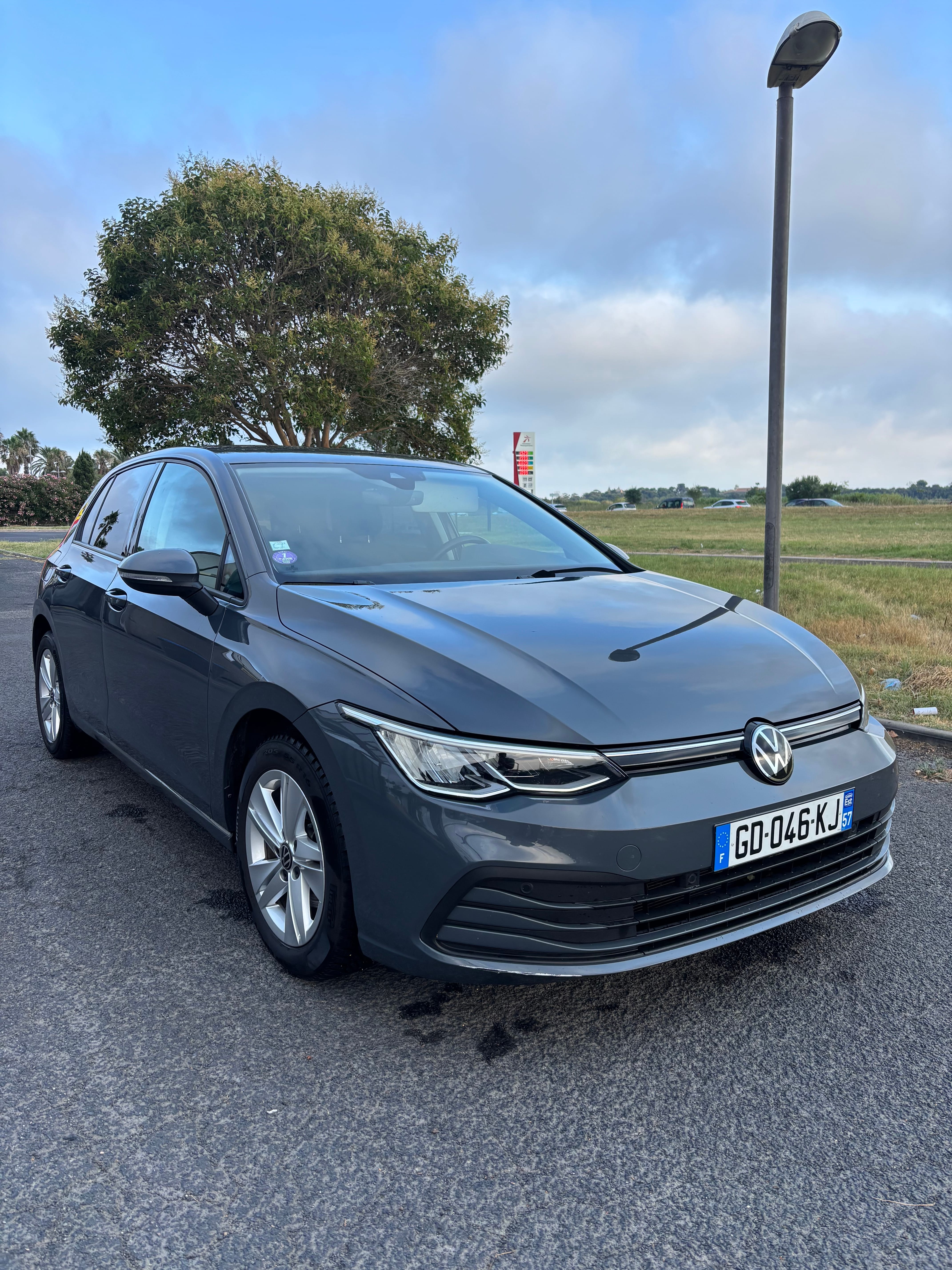Volkswagen Golf TSI, 2021, Essence 95 / Électrique (hybride), automatique