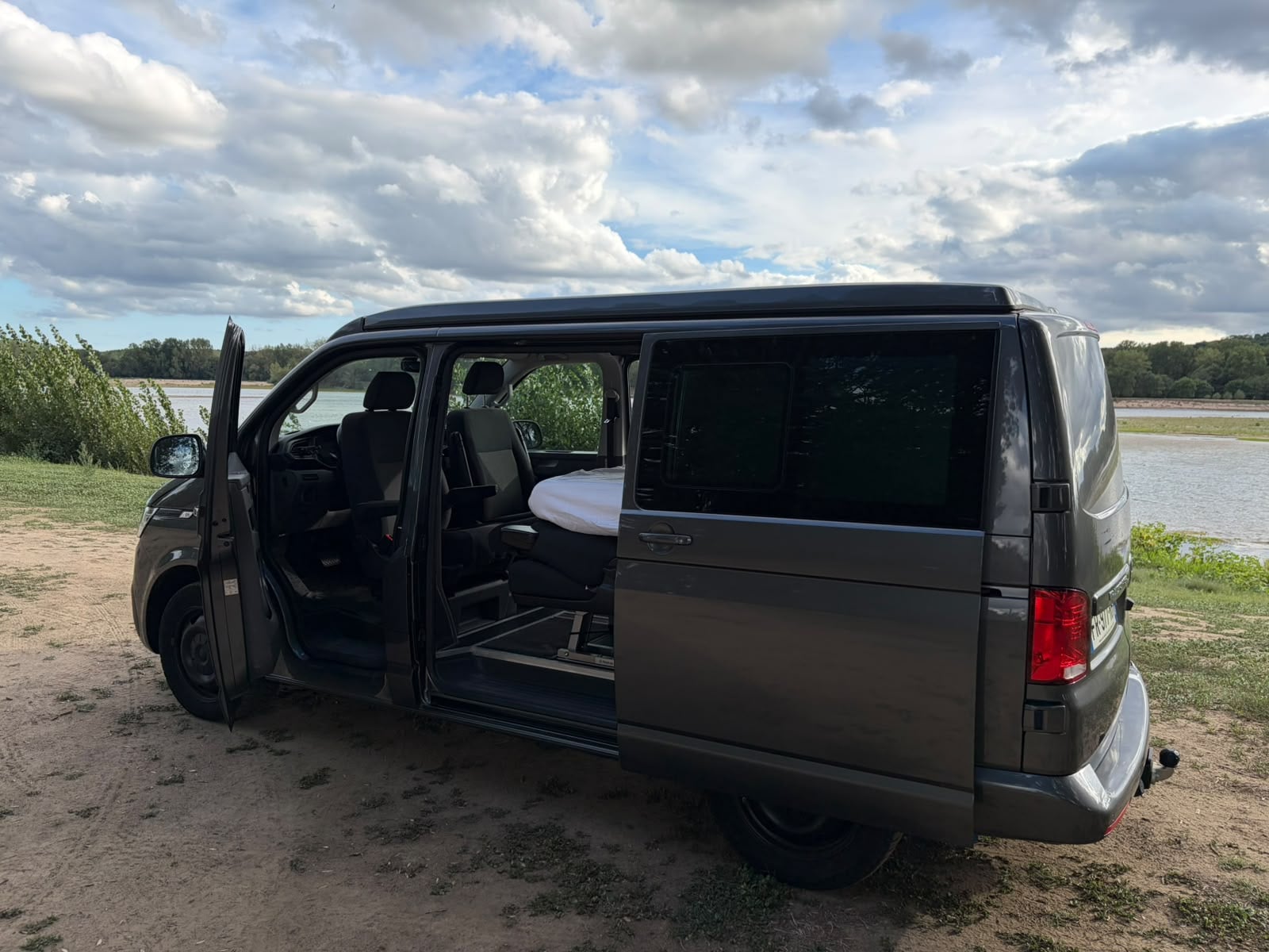 Volkswagen Transporter VAN AMENAGE T6.1 2L TDI 197 CHEVAUX avec Climatisation