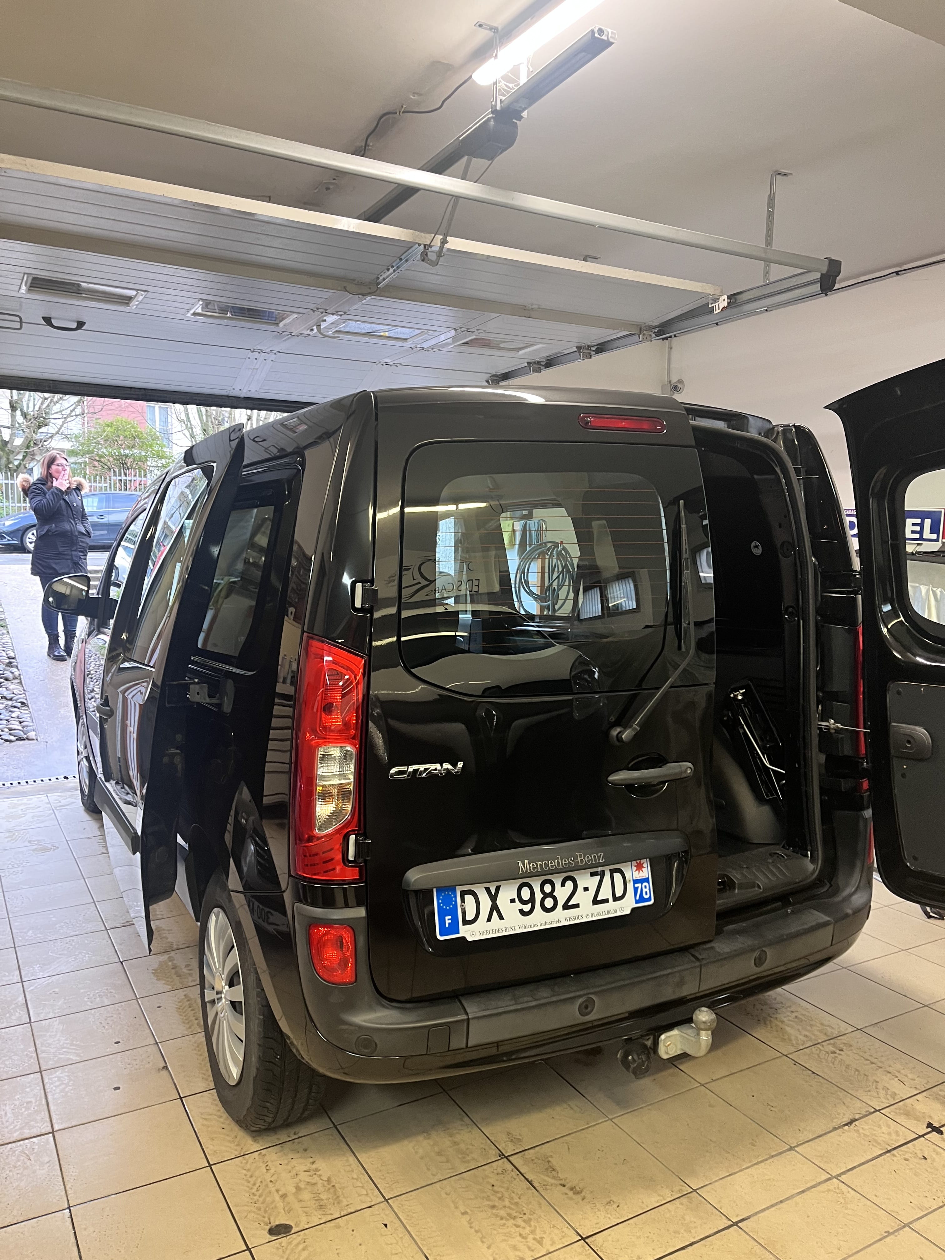 Mercedes-Benz Citan Fourgon avec Climatisation