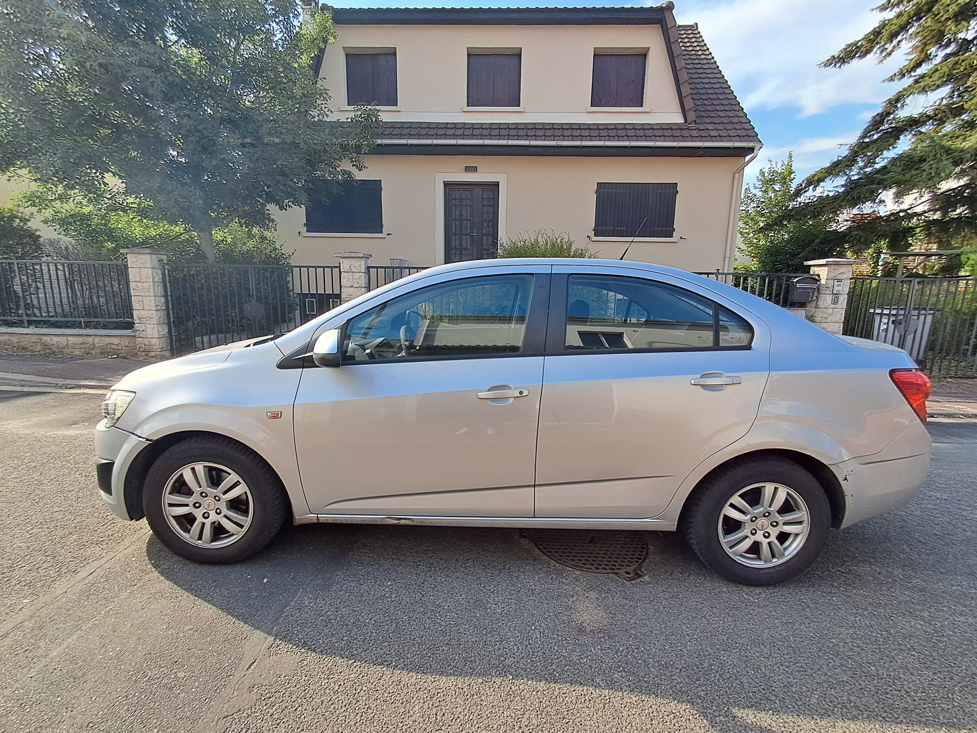 Chevrolet Aveo avec Climatisation