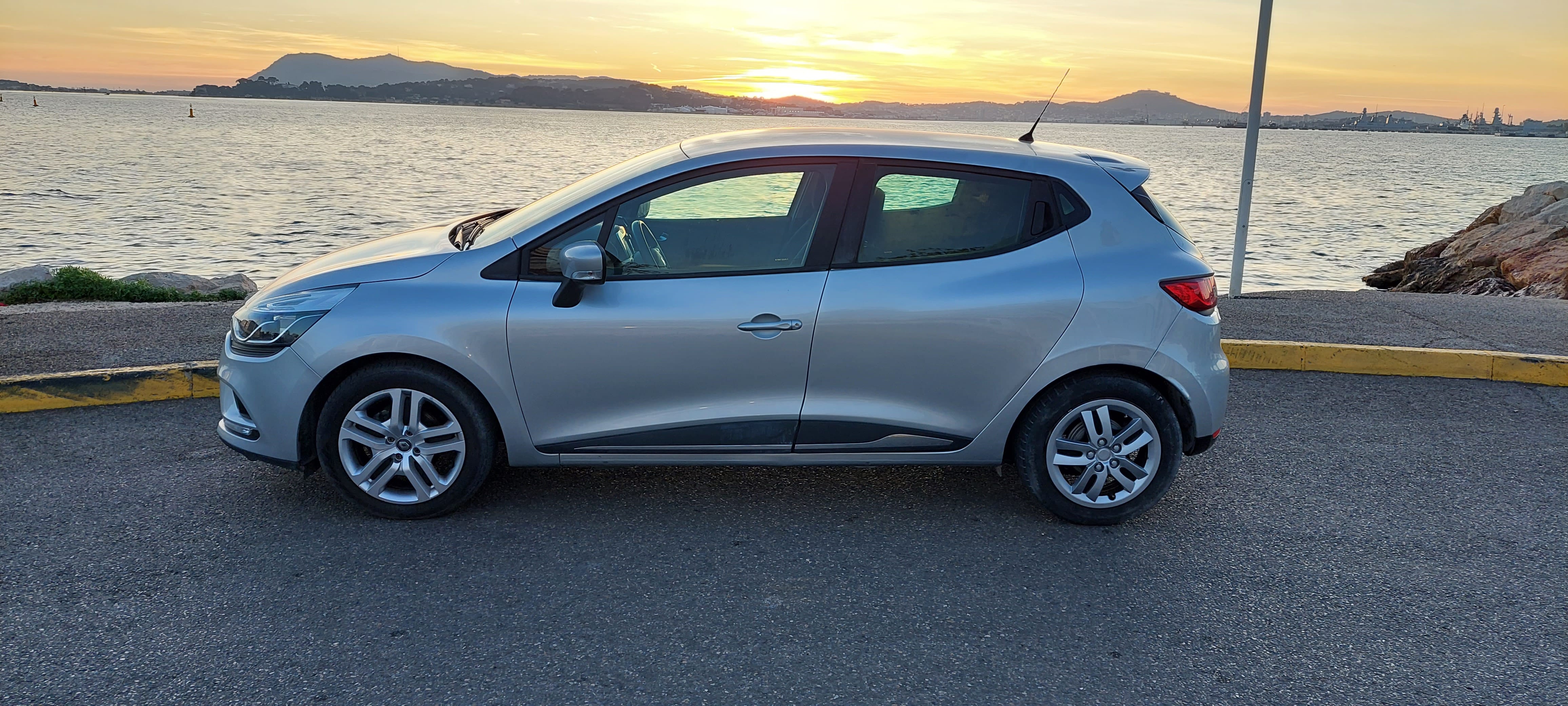 Renault Clio avec Climatisation