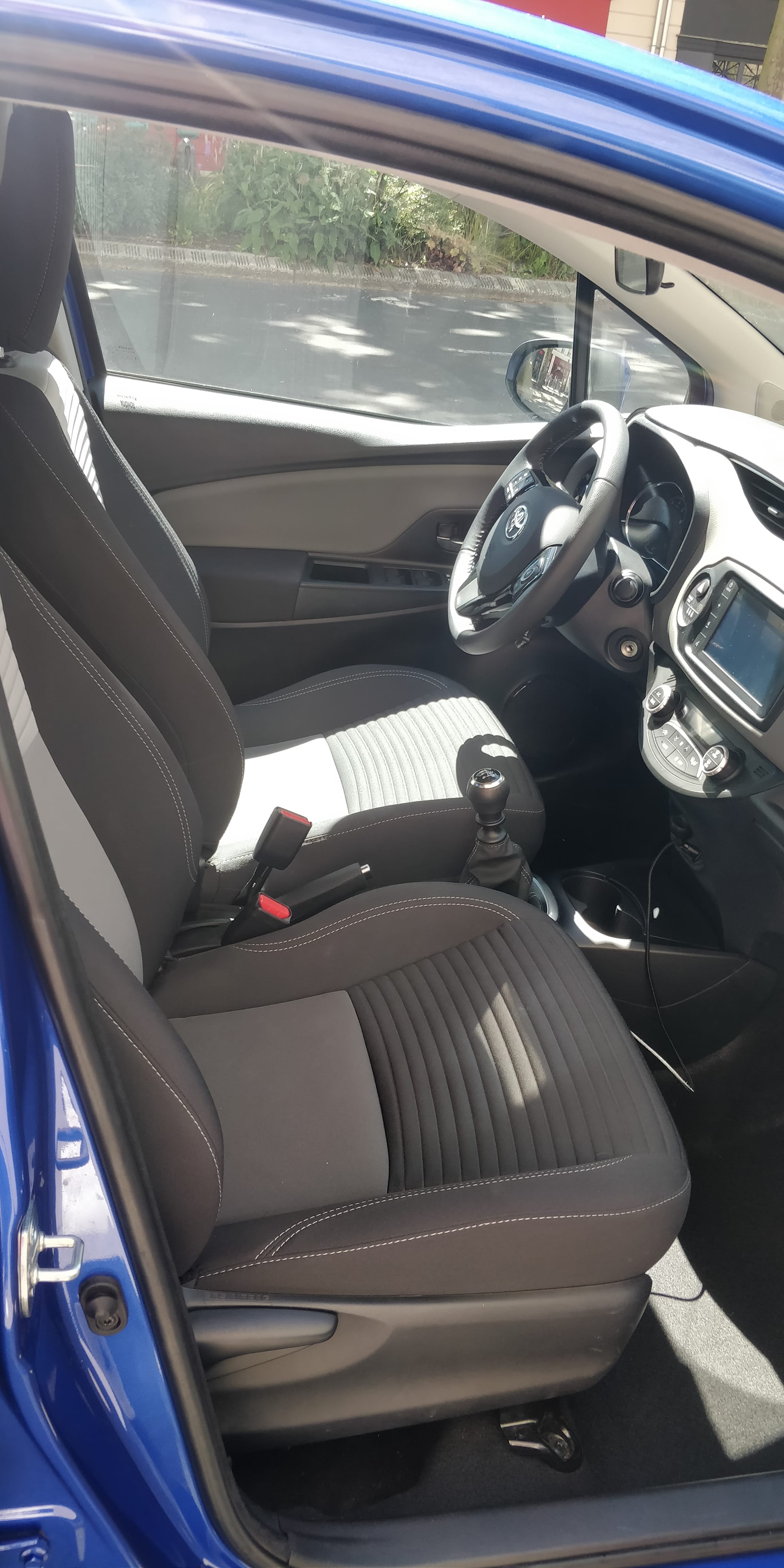 Toyota Yaris avec Siège bébé