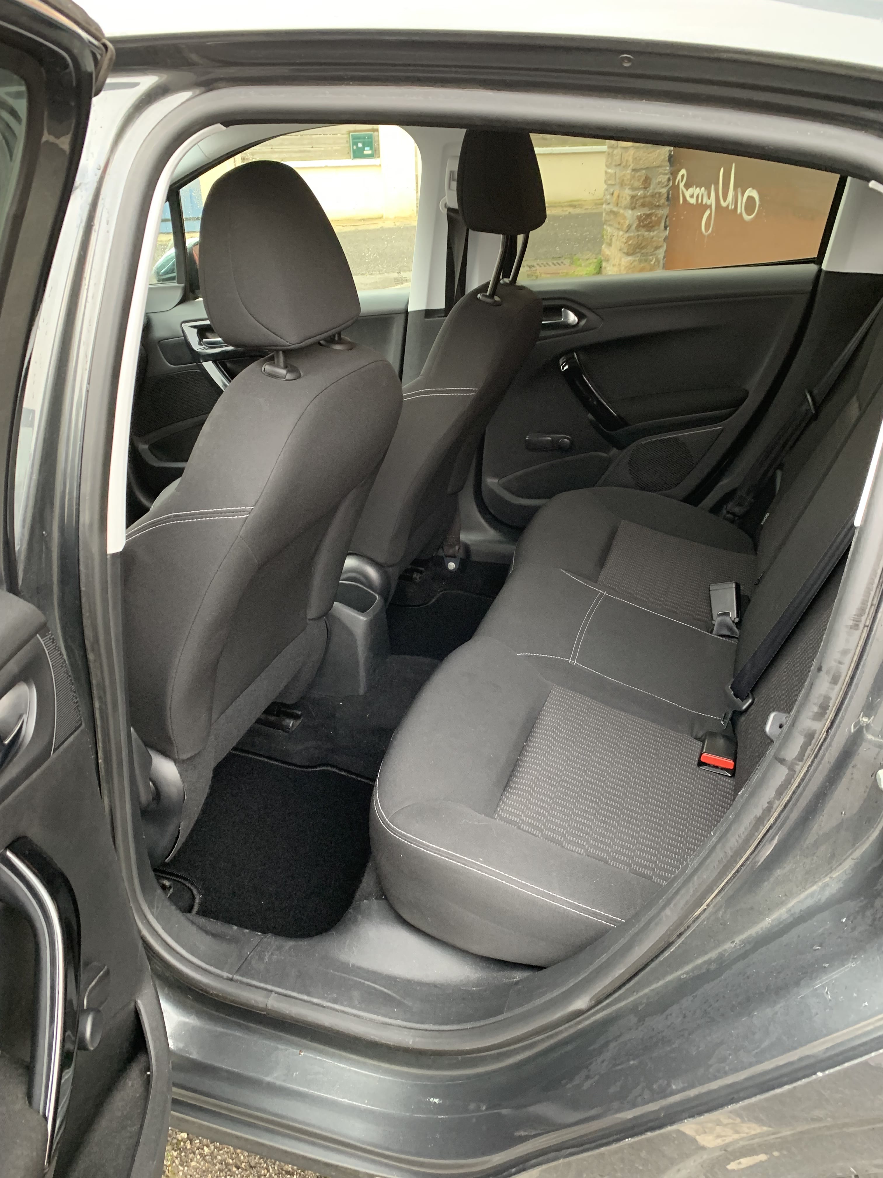 Peugeot 208 avec GPS