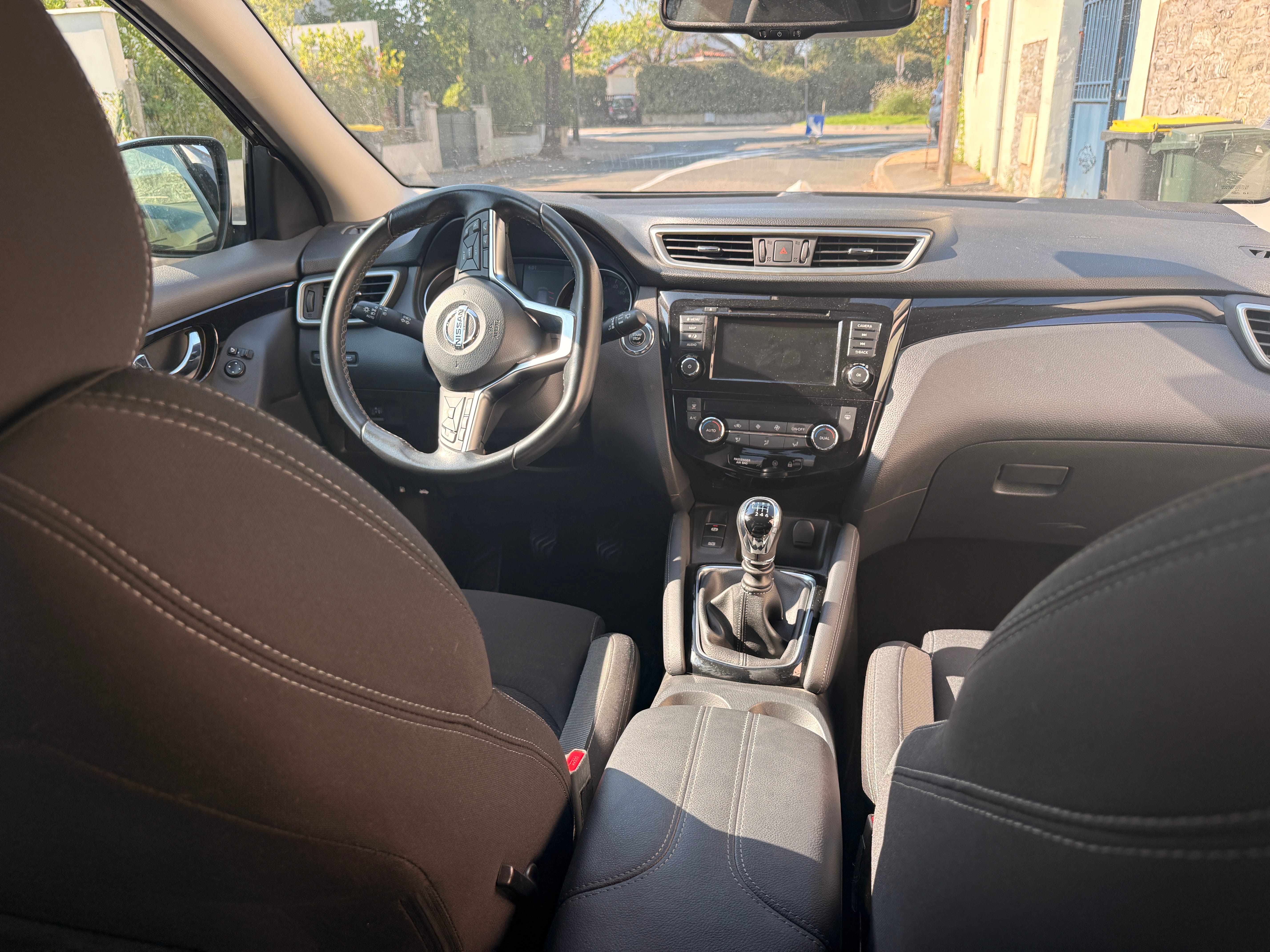 Nissan Qashqai 1.5 DCI TEKNA with Backup camera
