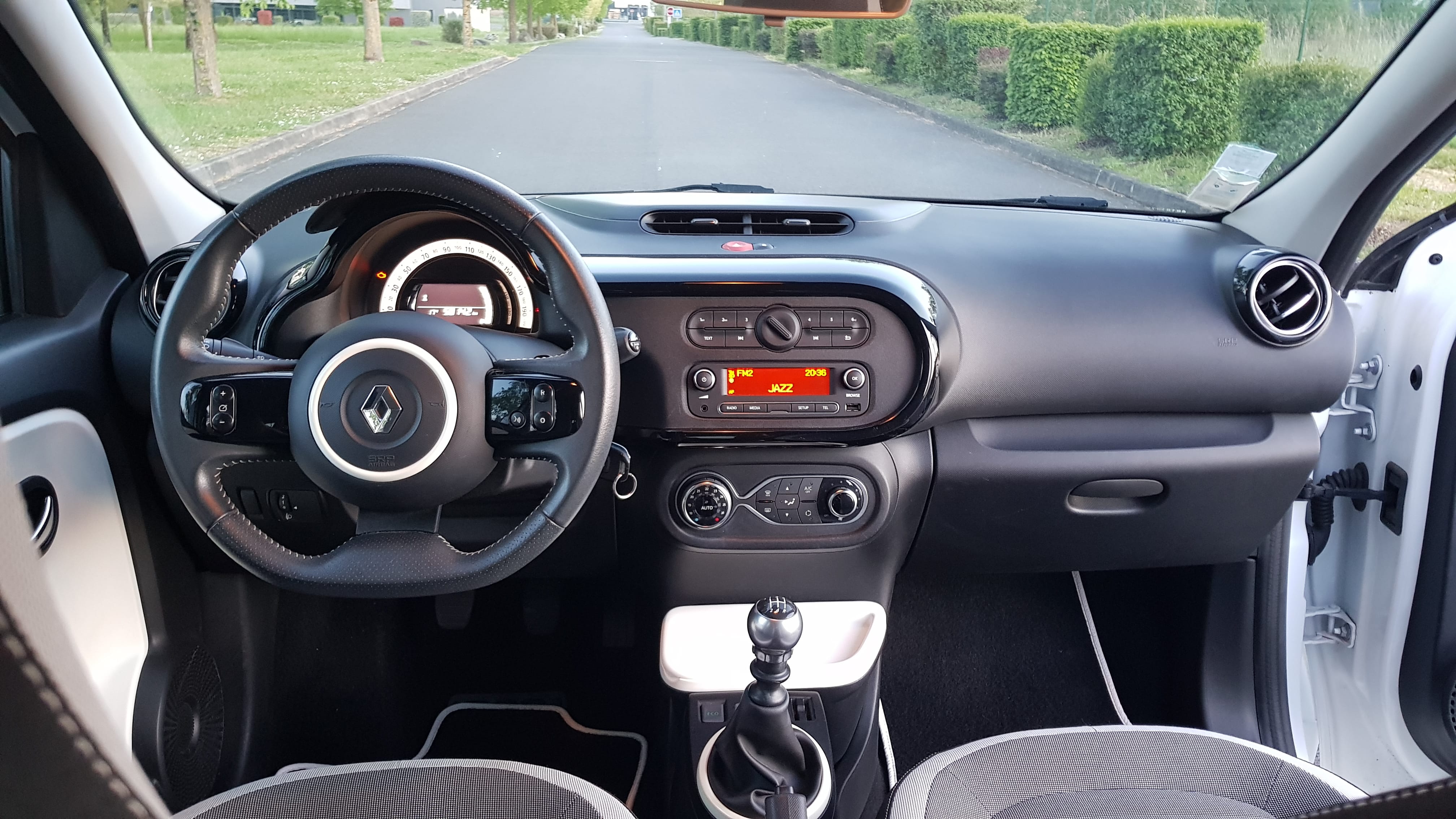 Renault Twingo III avec Siège bébé