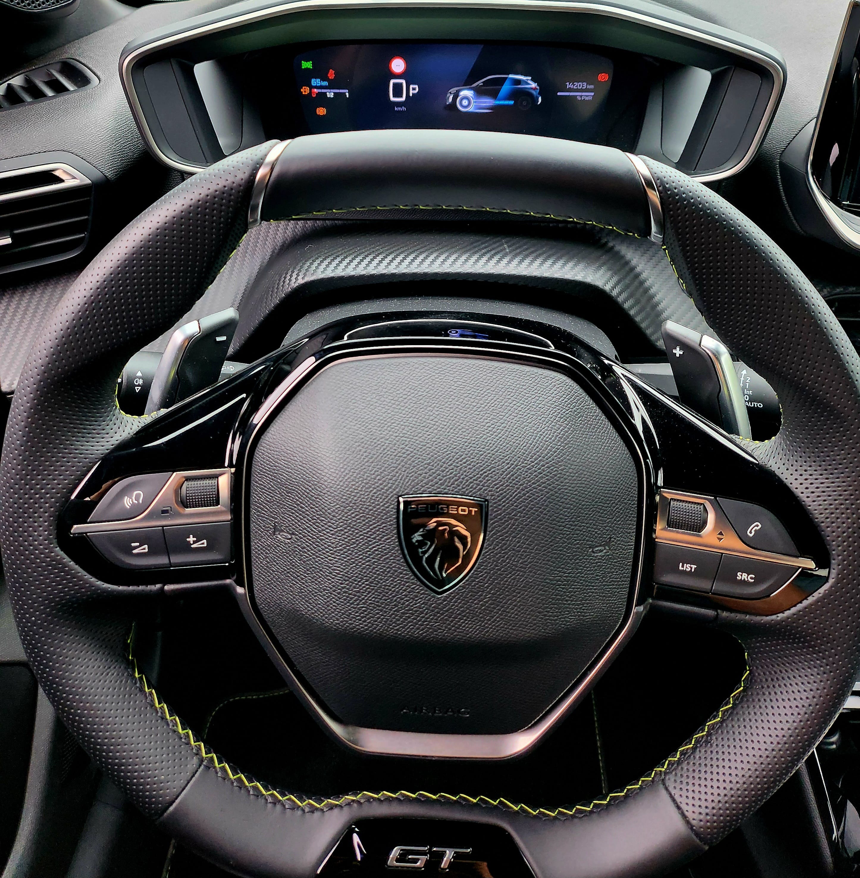 Peugeot 208 HYBRIDE GT LINE (GR938) (Clim, Connectivité Smartphone, charge induction, ...)