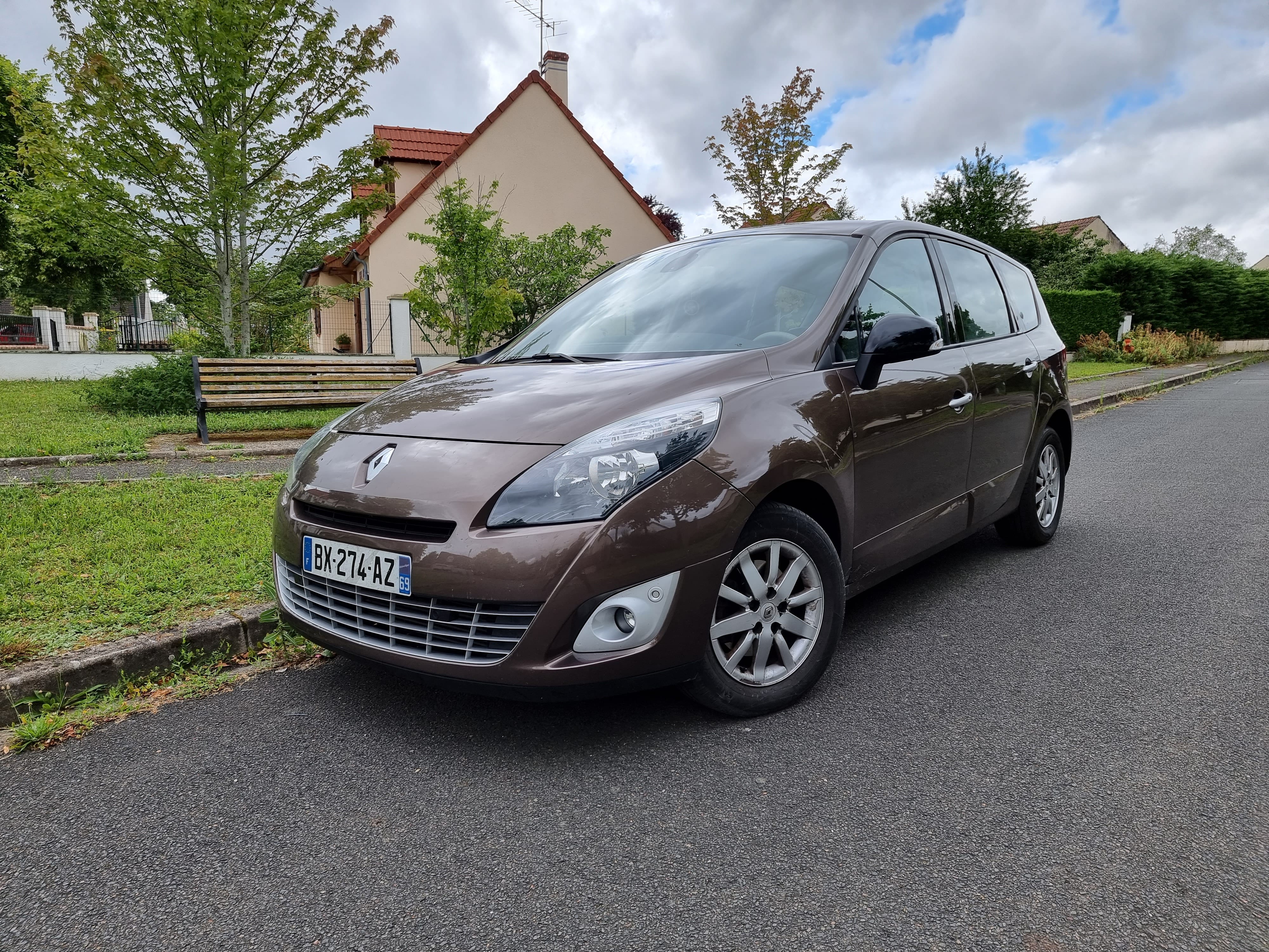 Renault Grand Scenic 7 places, 2011, Diesel, 7 places