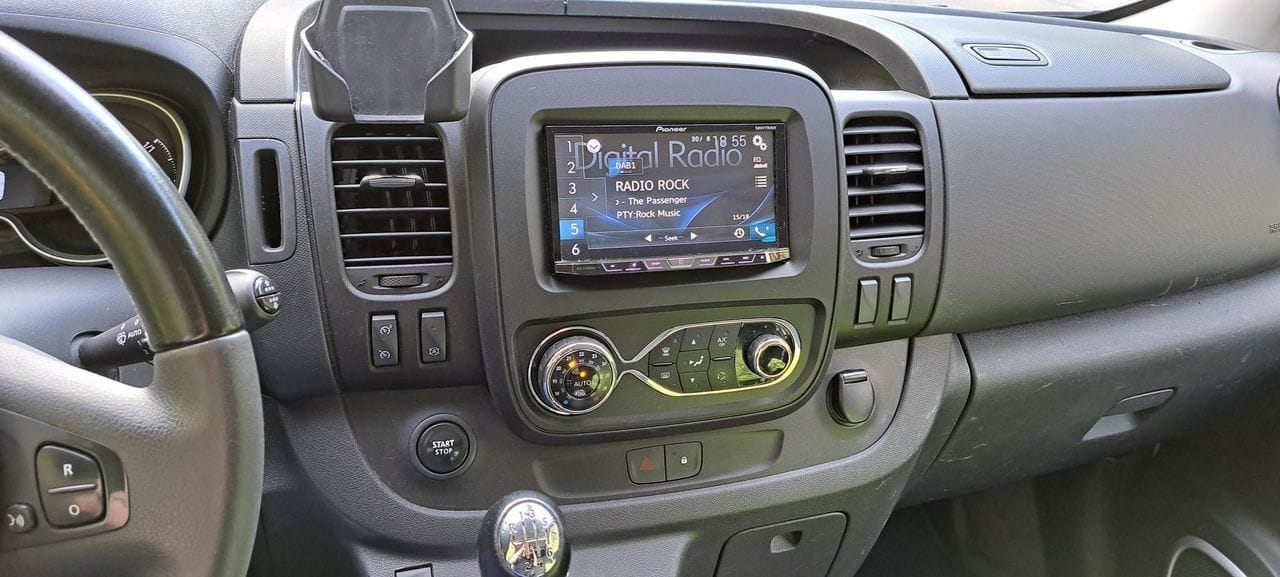 Opel Vivaro with Bluetooth audio