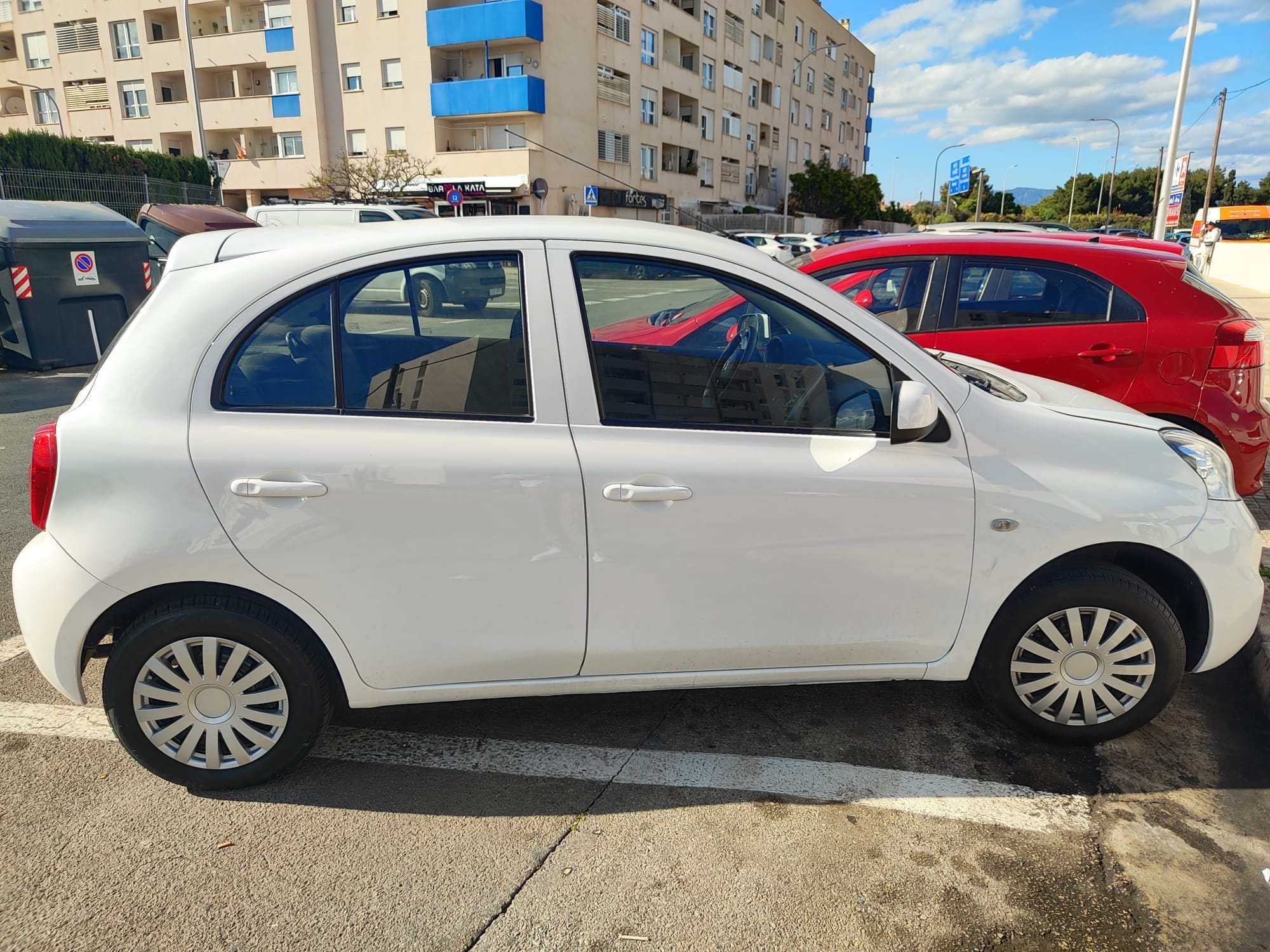 Nissan Micra con Aire acondicionado