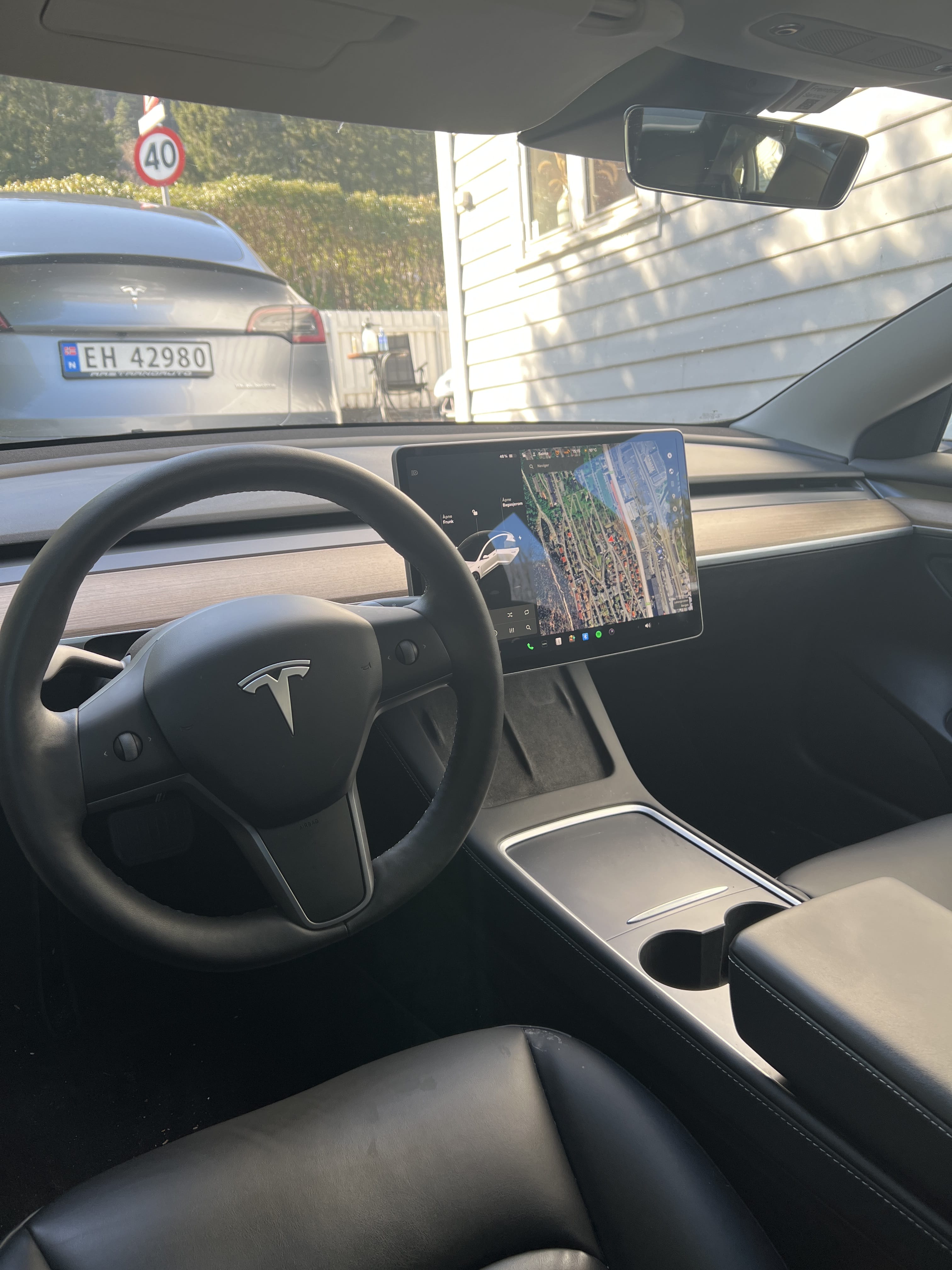 Tesla Model 3 Standard Range Plus med Cruisekontroll