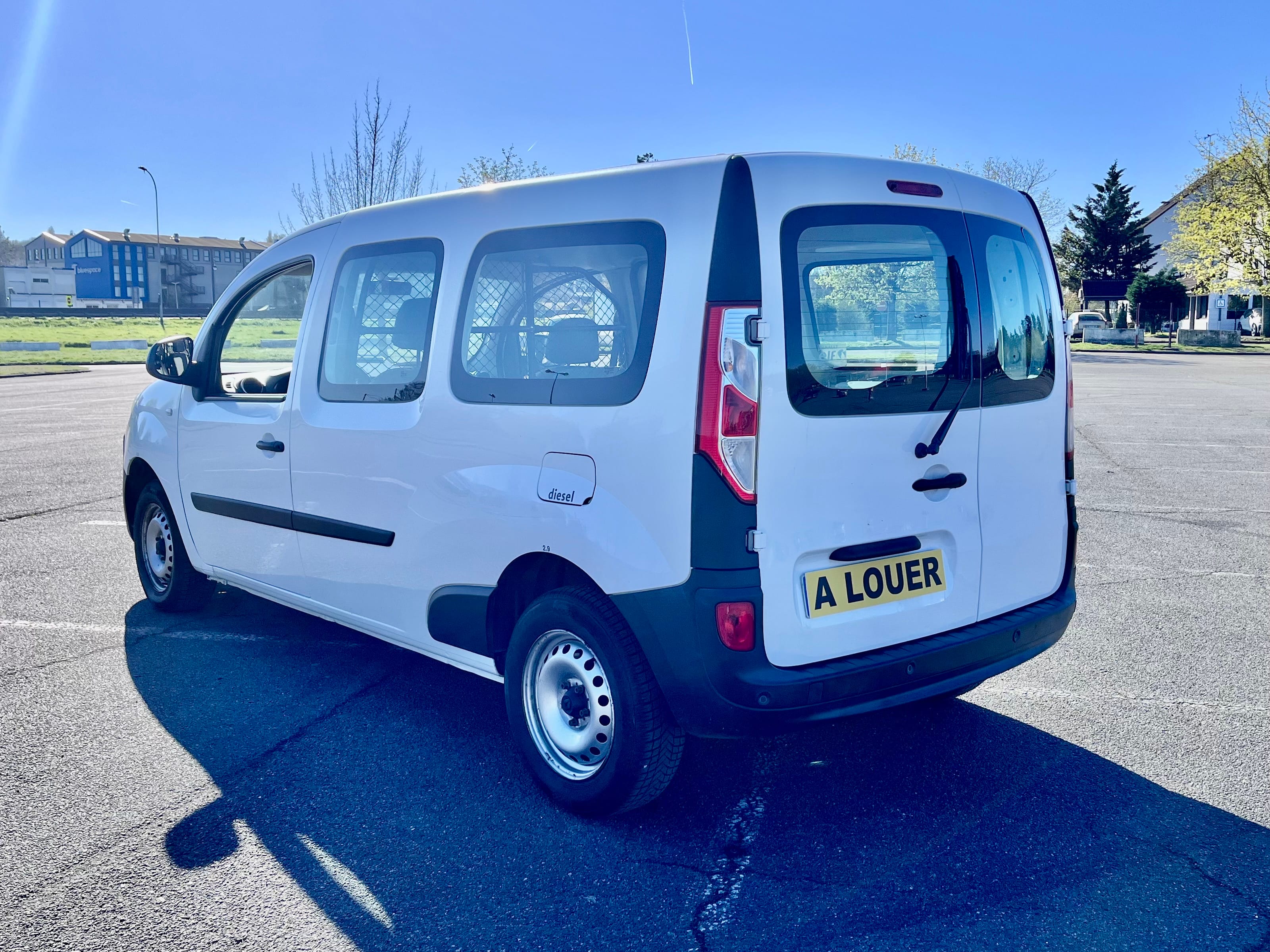 Renault Kangoo Express Kangoo Maxi XXL – Déménagement / Ikea / Frigo / Machine à laver – 4m³ avec Port USB