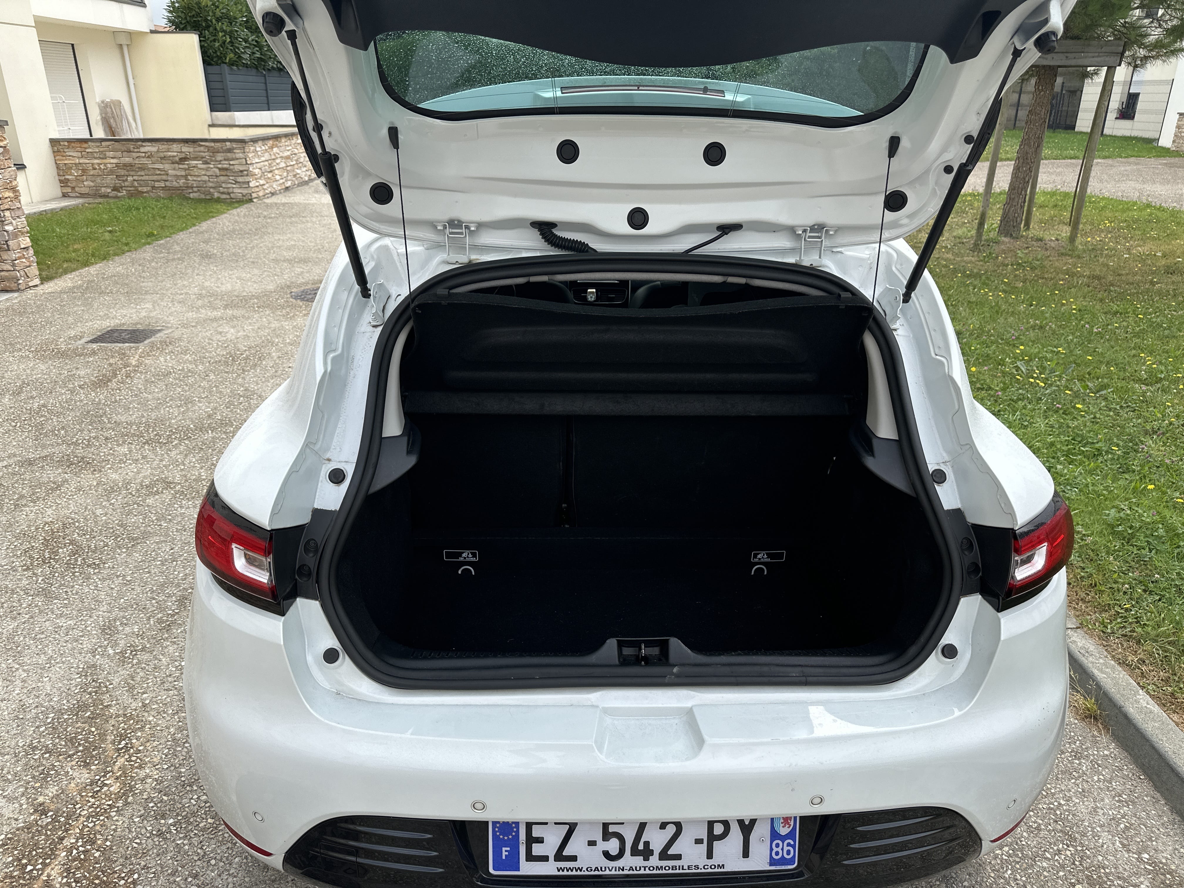 Renault Clio avec Entrée audio / iPod