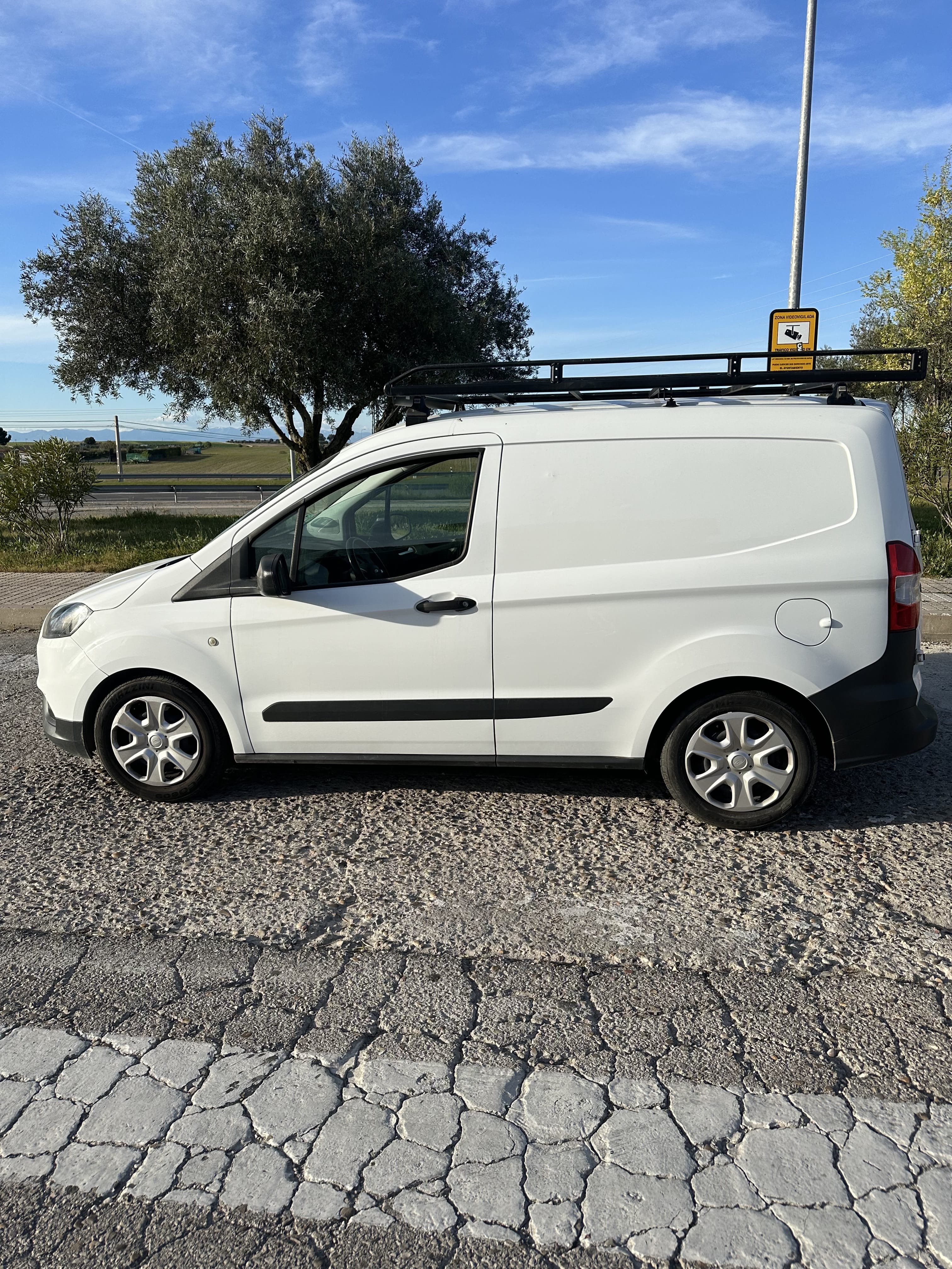 Ford Tourneo Courier con Audio Bluetooth
