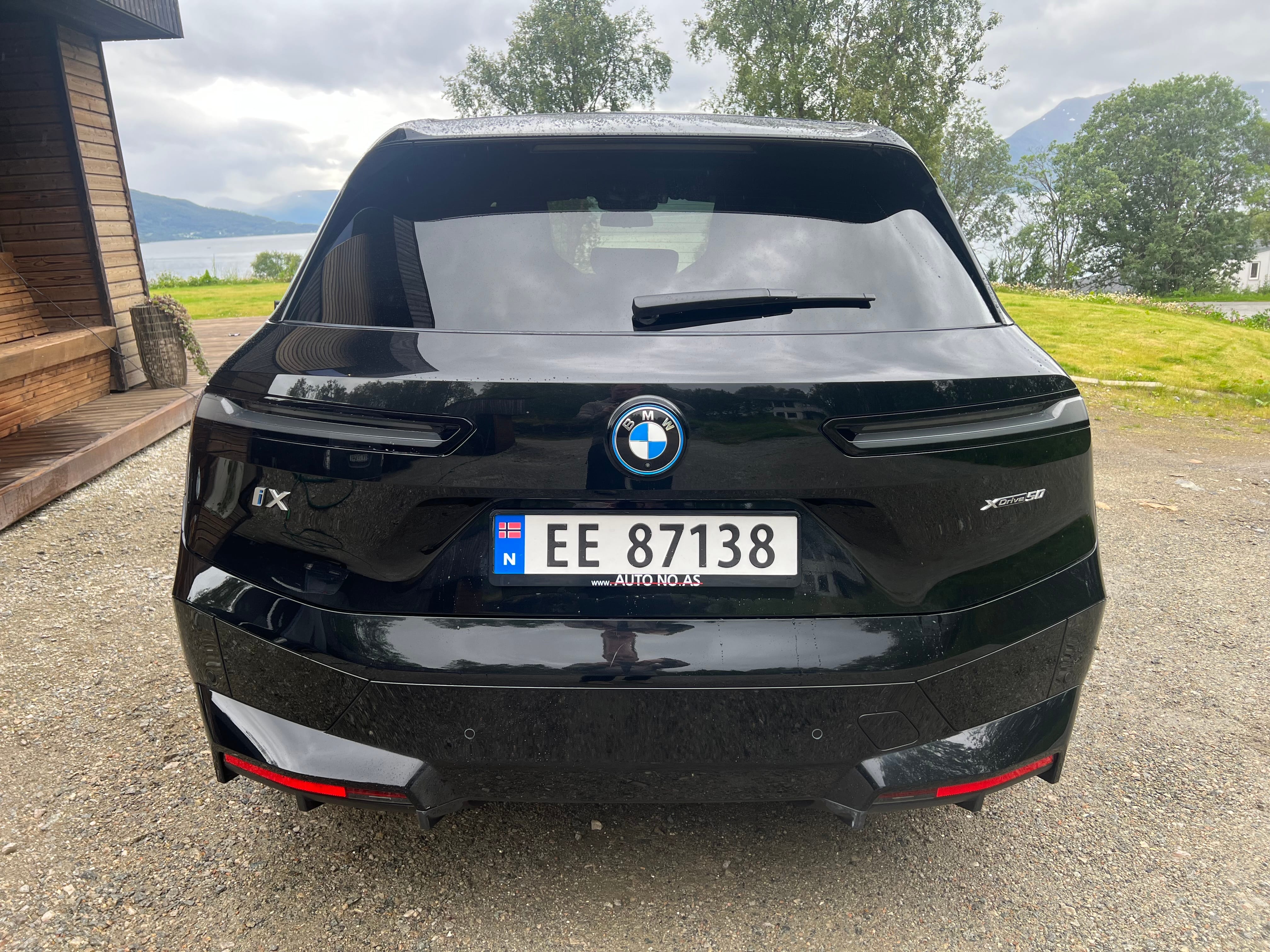 BMW iX xDrive50 mit Apple CarPlay