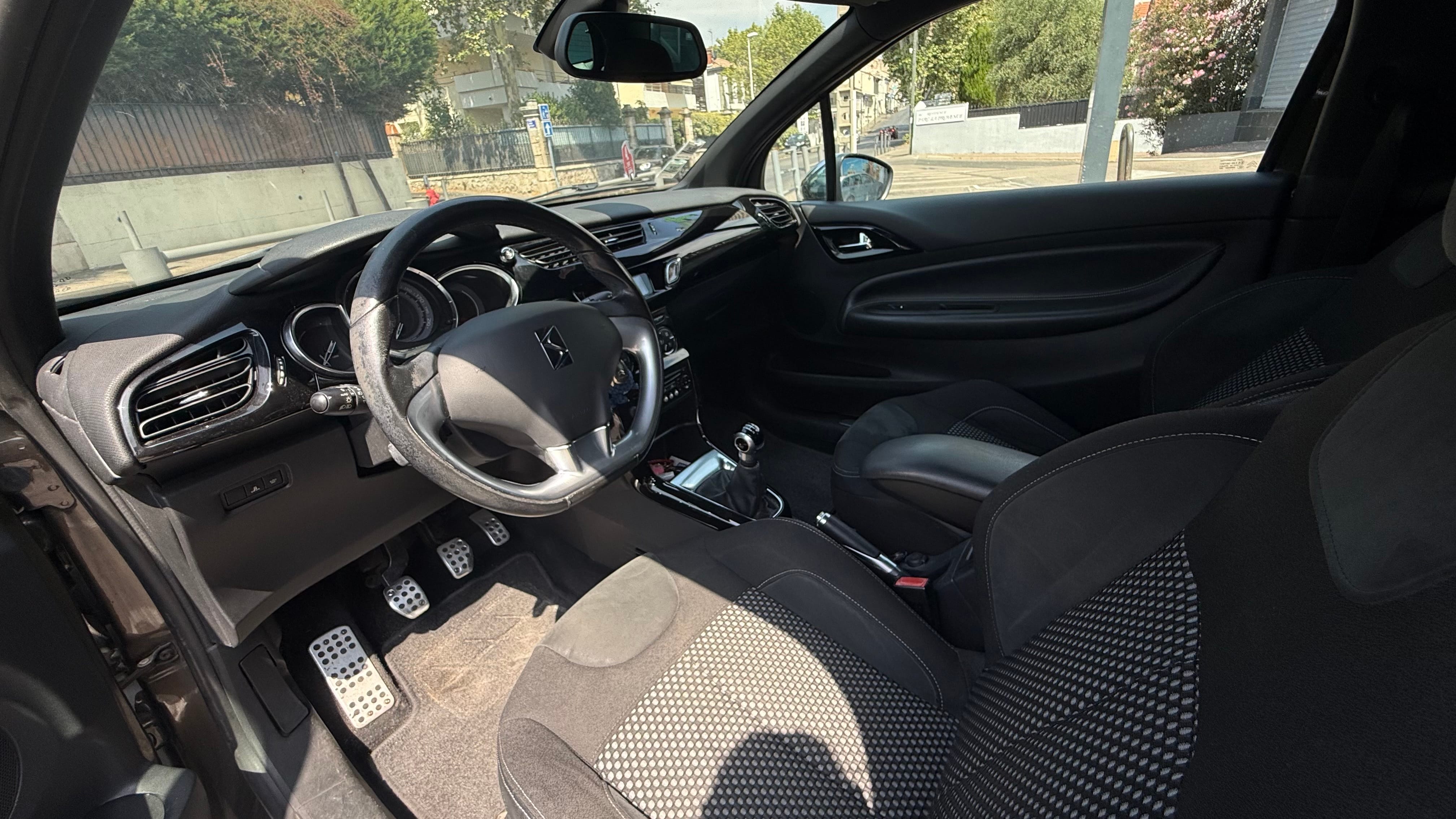 Citroen DS3 con Puertos de carga USB