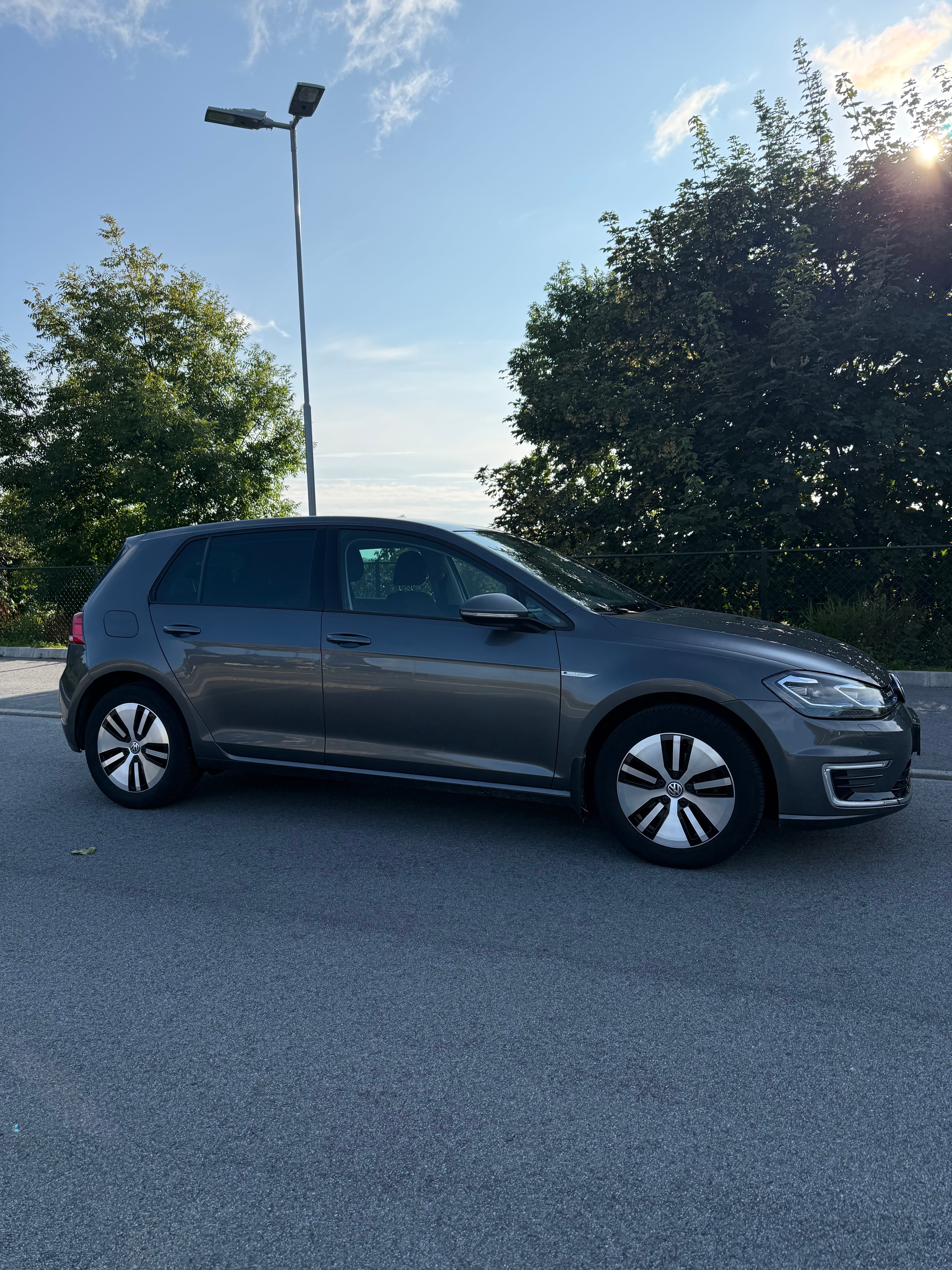 Volkswagen e-Golf with Air conditioning