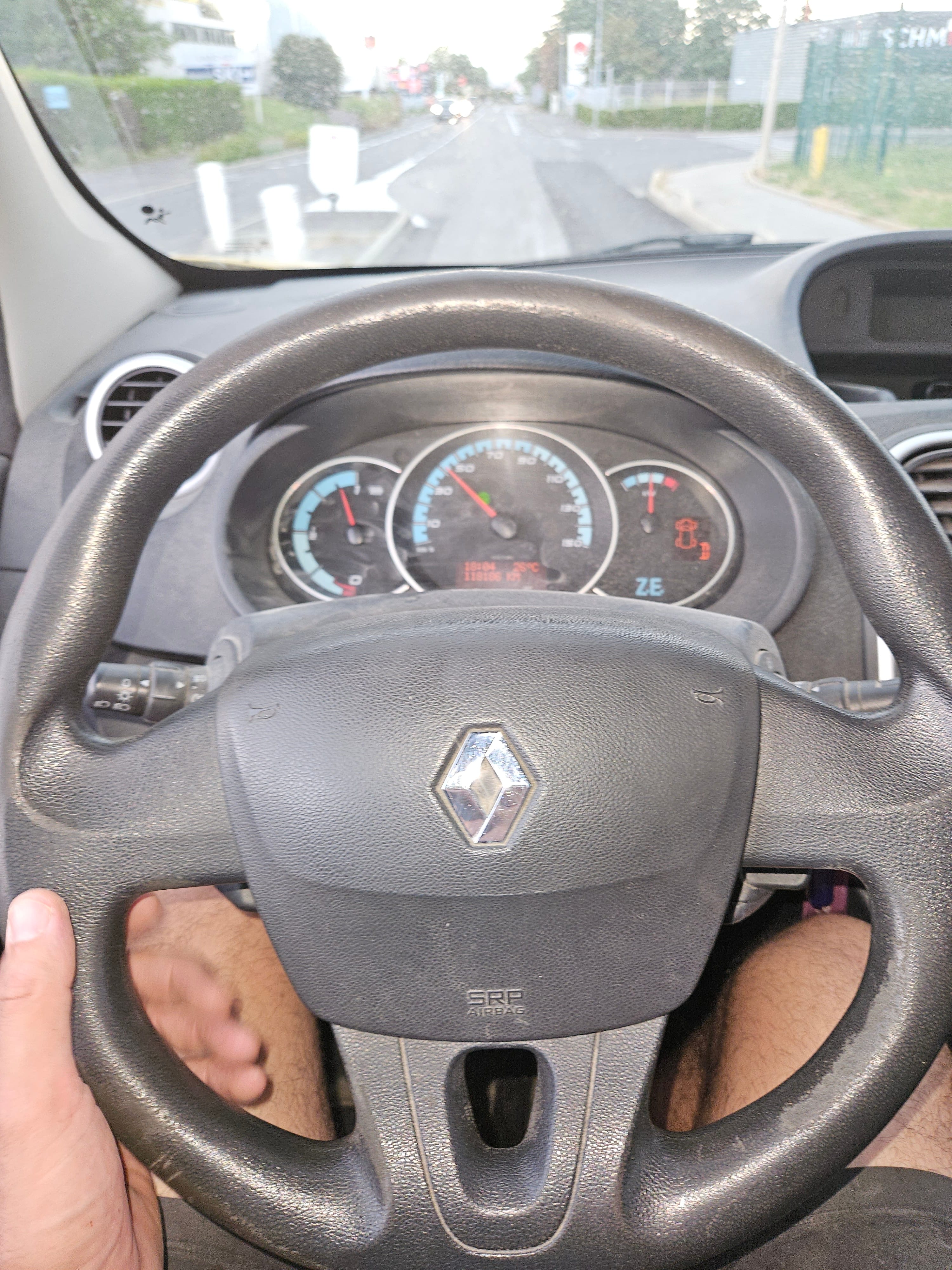 Renault Kangoo Express ZE avec Entrée audio / iPod