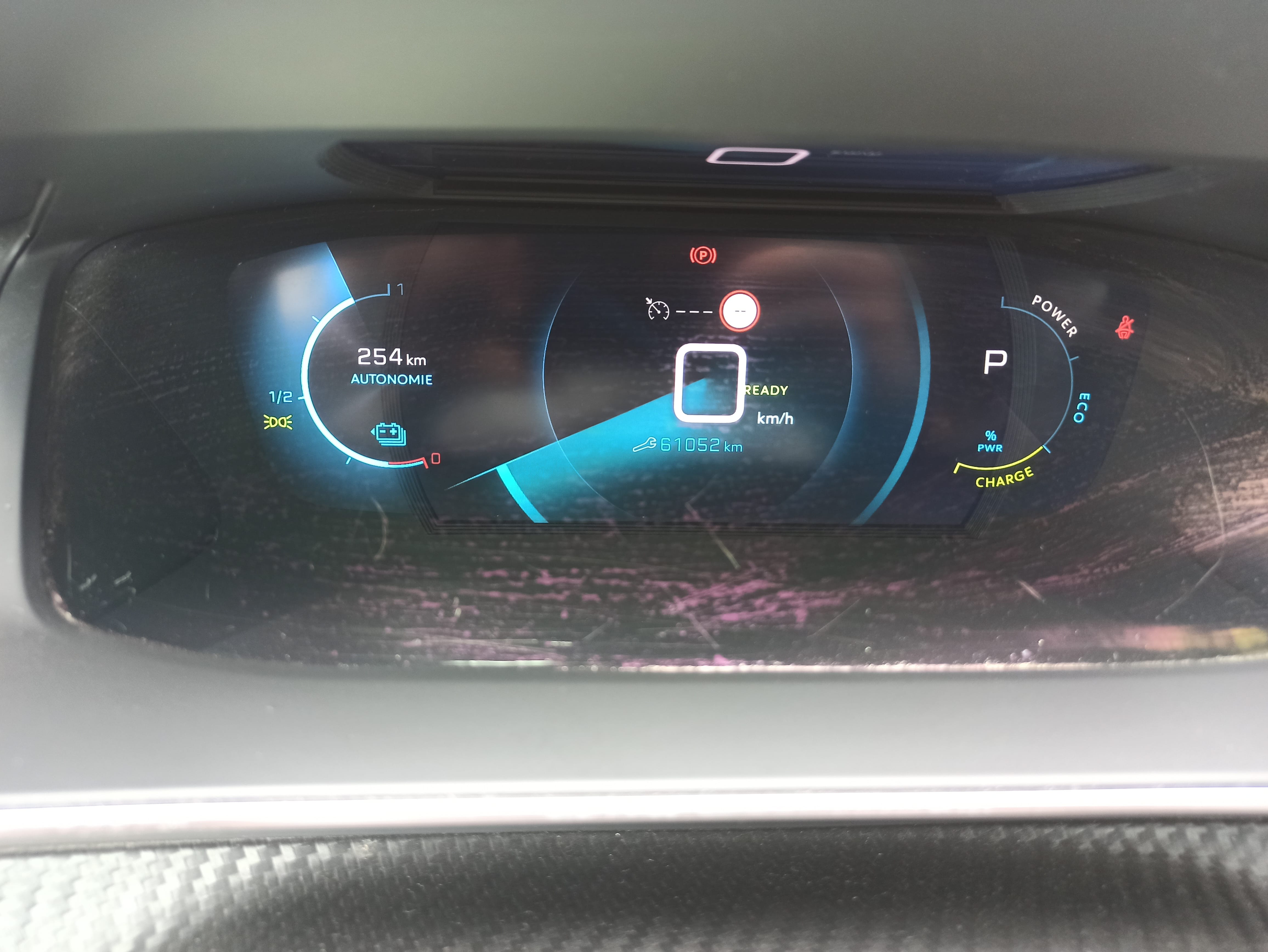 Peugeot 208 avec Entrée audio / iPod