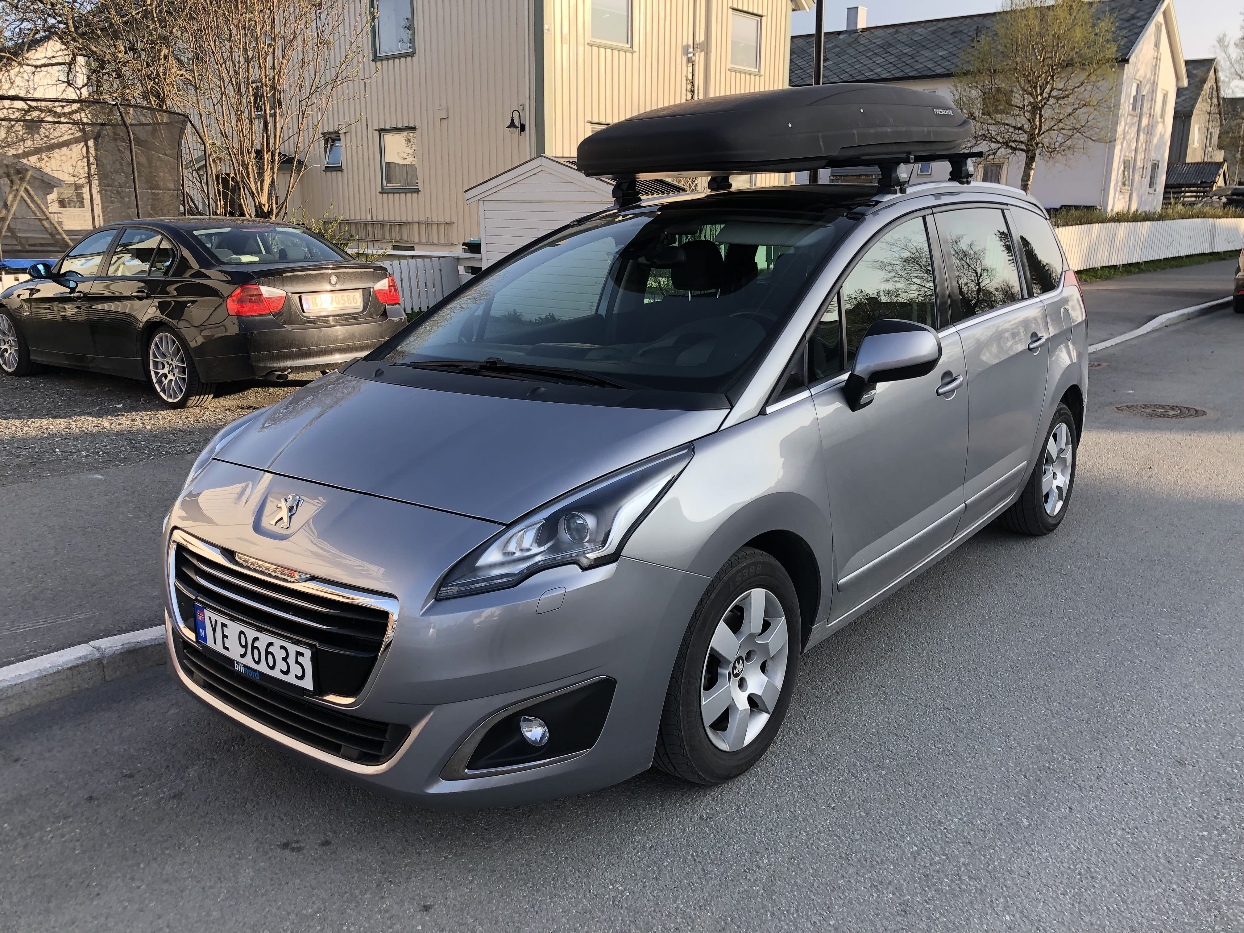 Peugeot 5008 - Automat - Cruisekontroll - Stort bagasjerom - Takboks - Muligheter for 7 seter, 2014, Diesel, automatisk, 7 seter