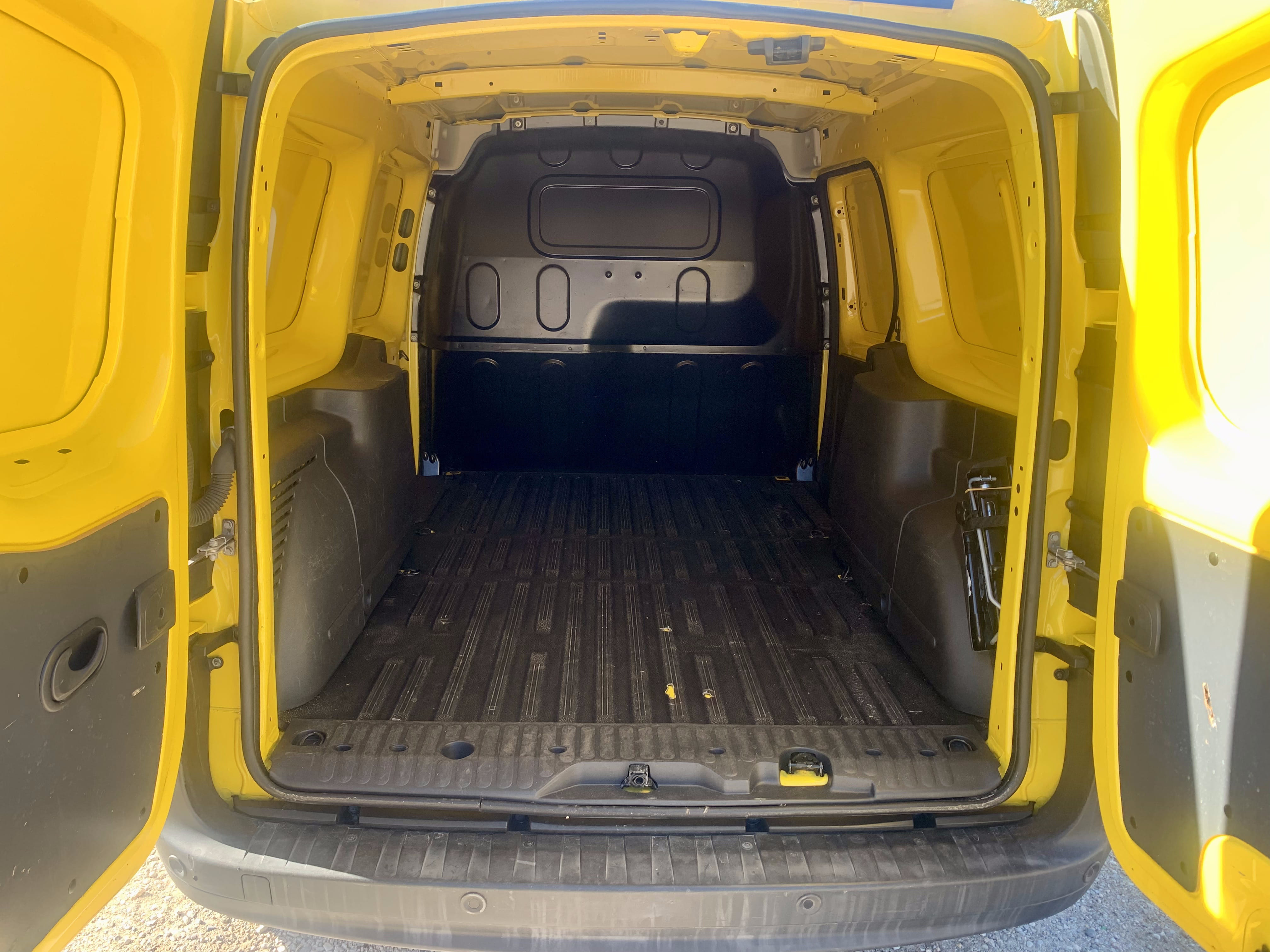 Renault Kangoo Van Camperizada con Control de velocidad