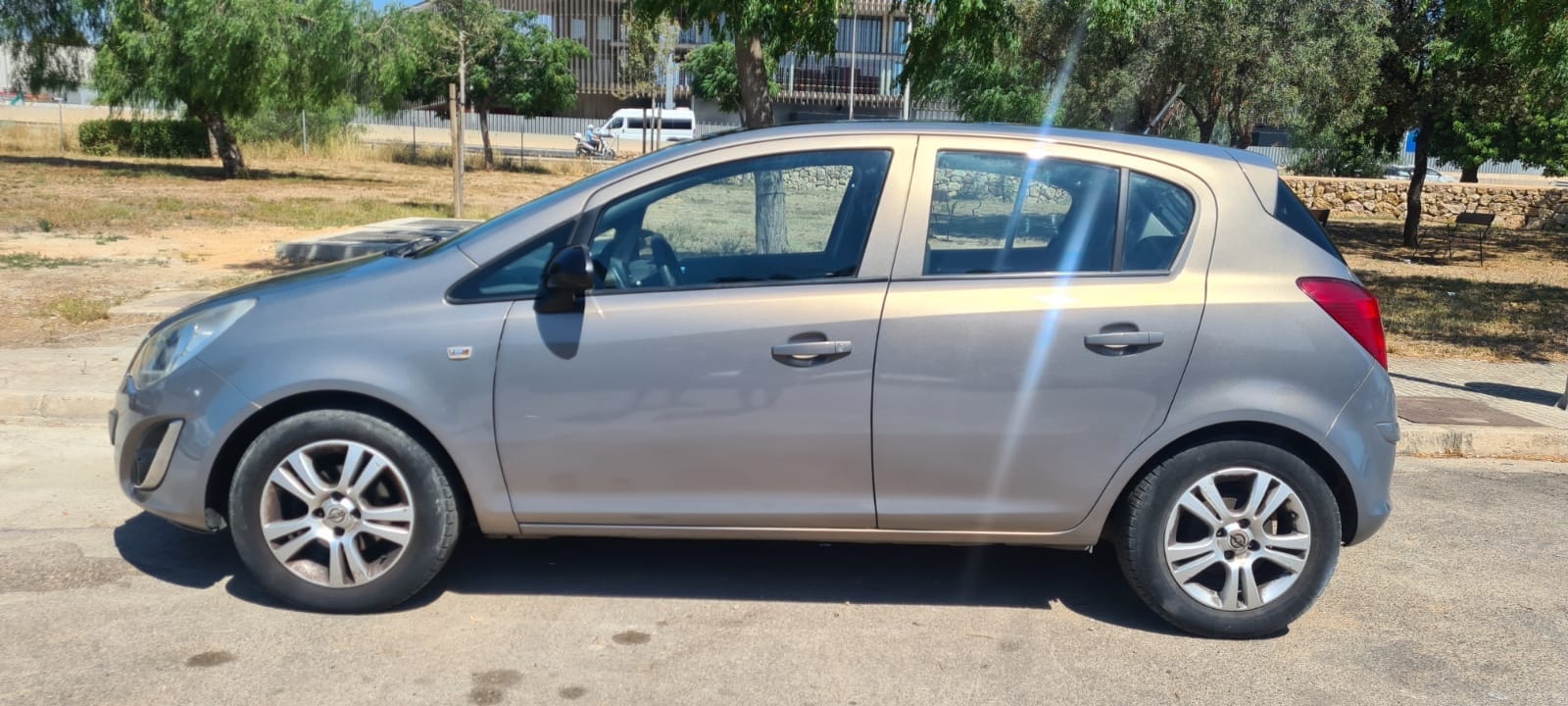 Opel Corsa con Aire acondicionado