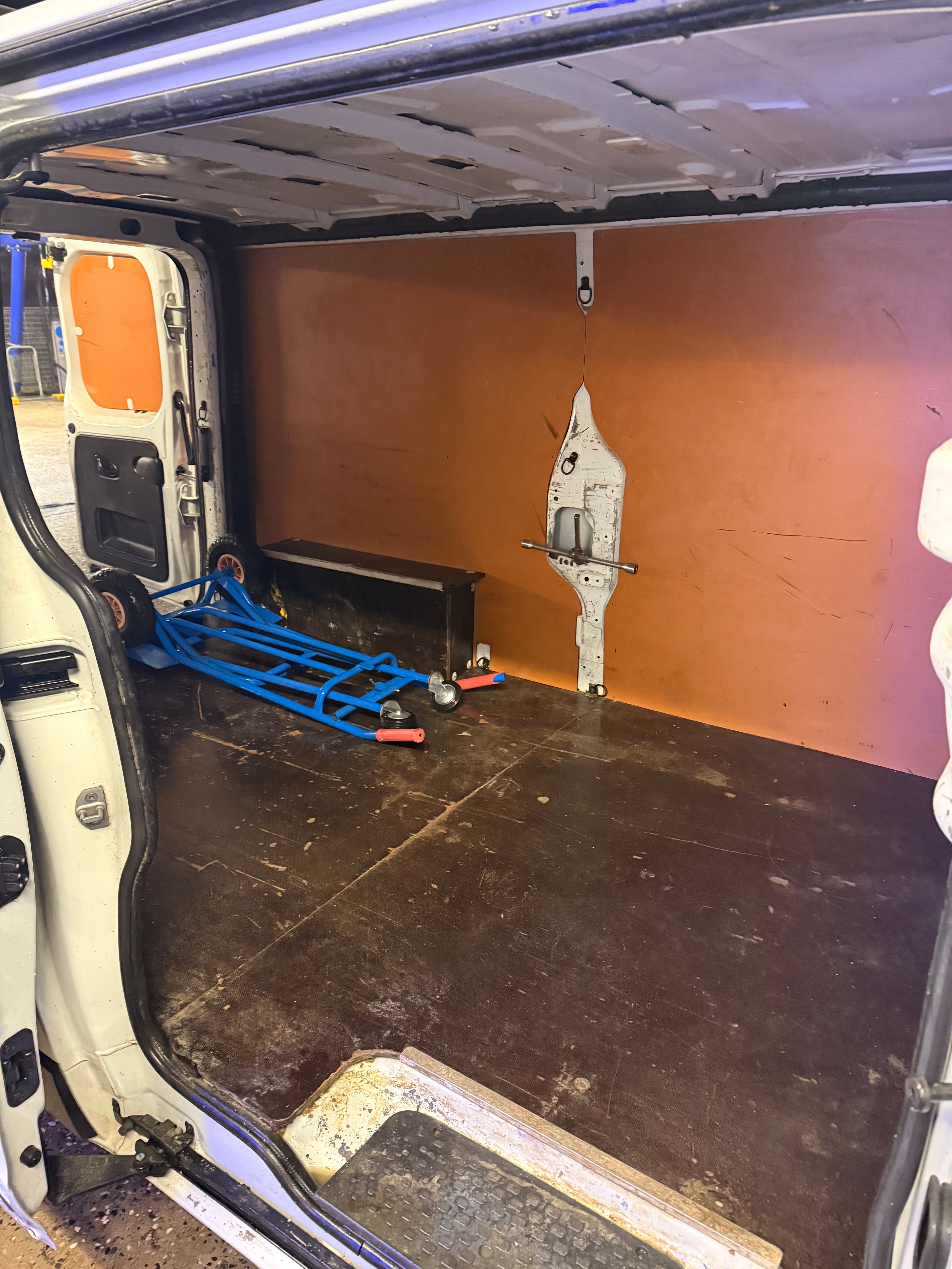 Renault Trafic 2L rallongé avec GPS