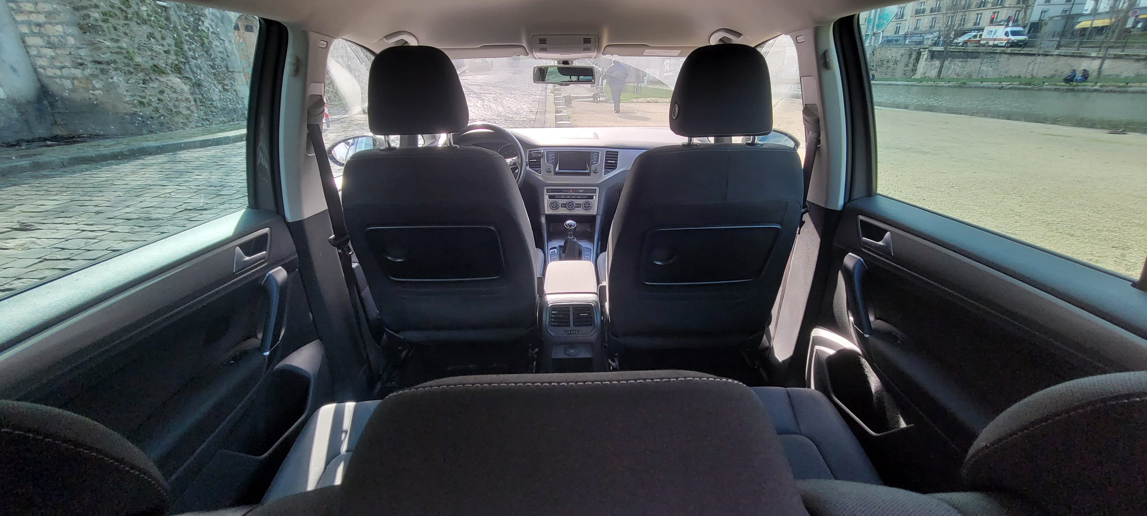 Volkswagen Golf Sportsvan (Coffre de 500L) avec Audio Bluetooth
